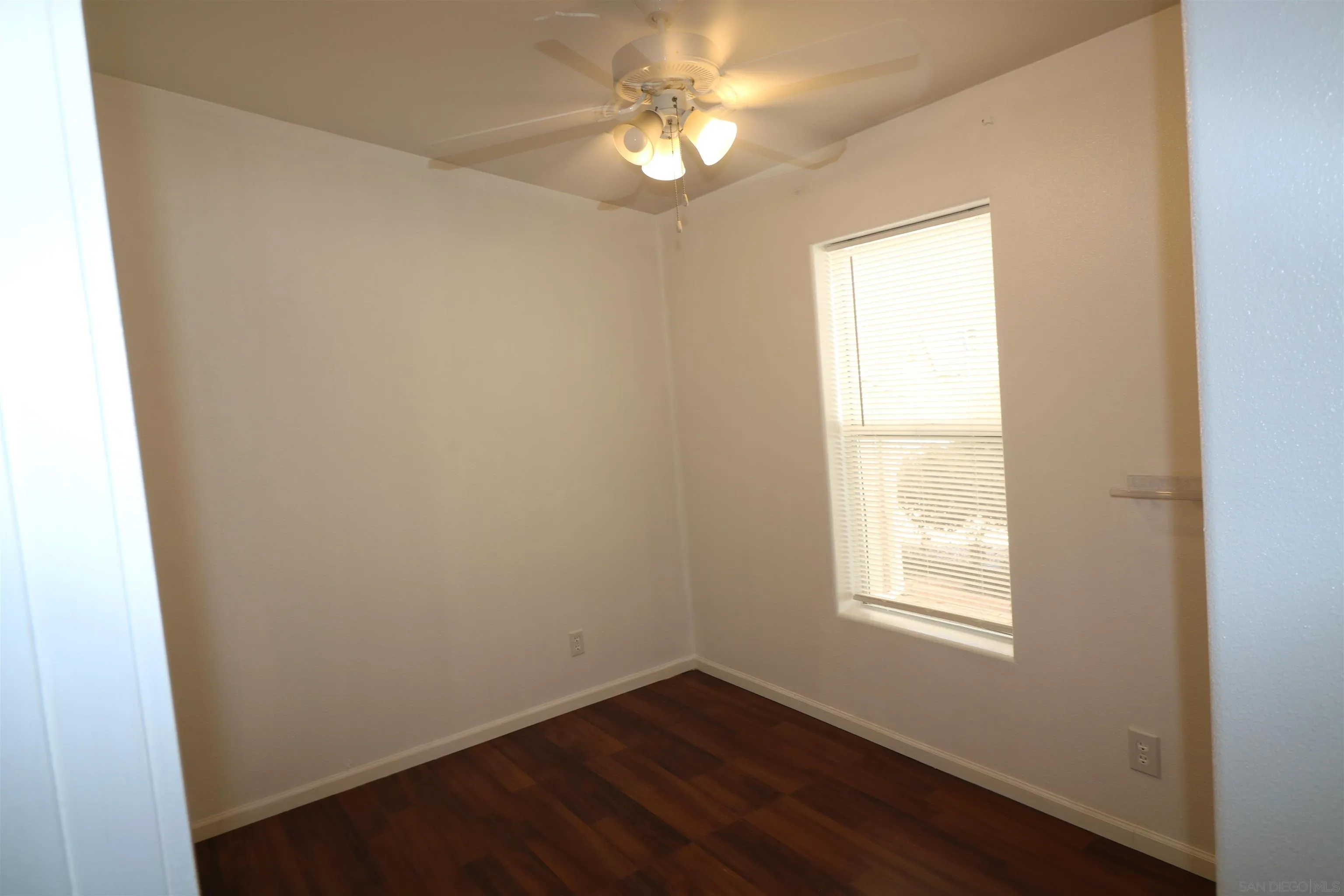 https://cdn.realtyfeed.com/cdn/127/260022710/d421a037cf7fc82ac28edd4a8d9a6b21.webp