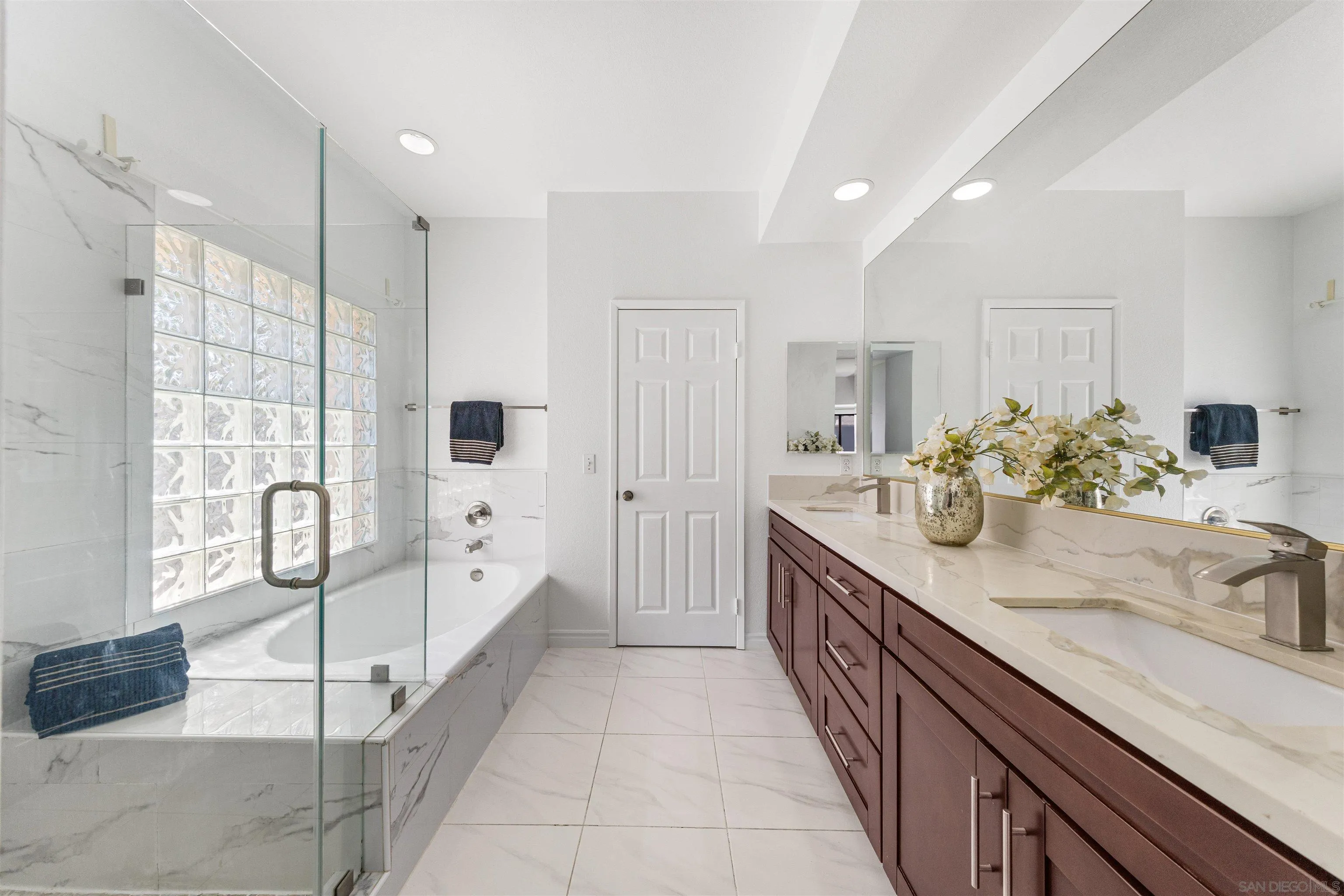 https://cdn.realtyfeed.com/cdn/127/260022713/109c4b41131a509b1784e1b181e7b23c.webp