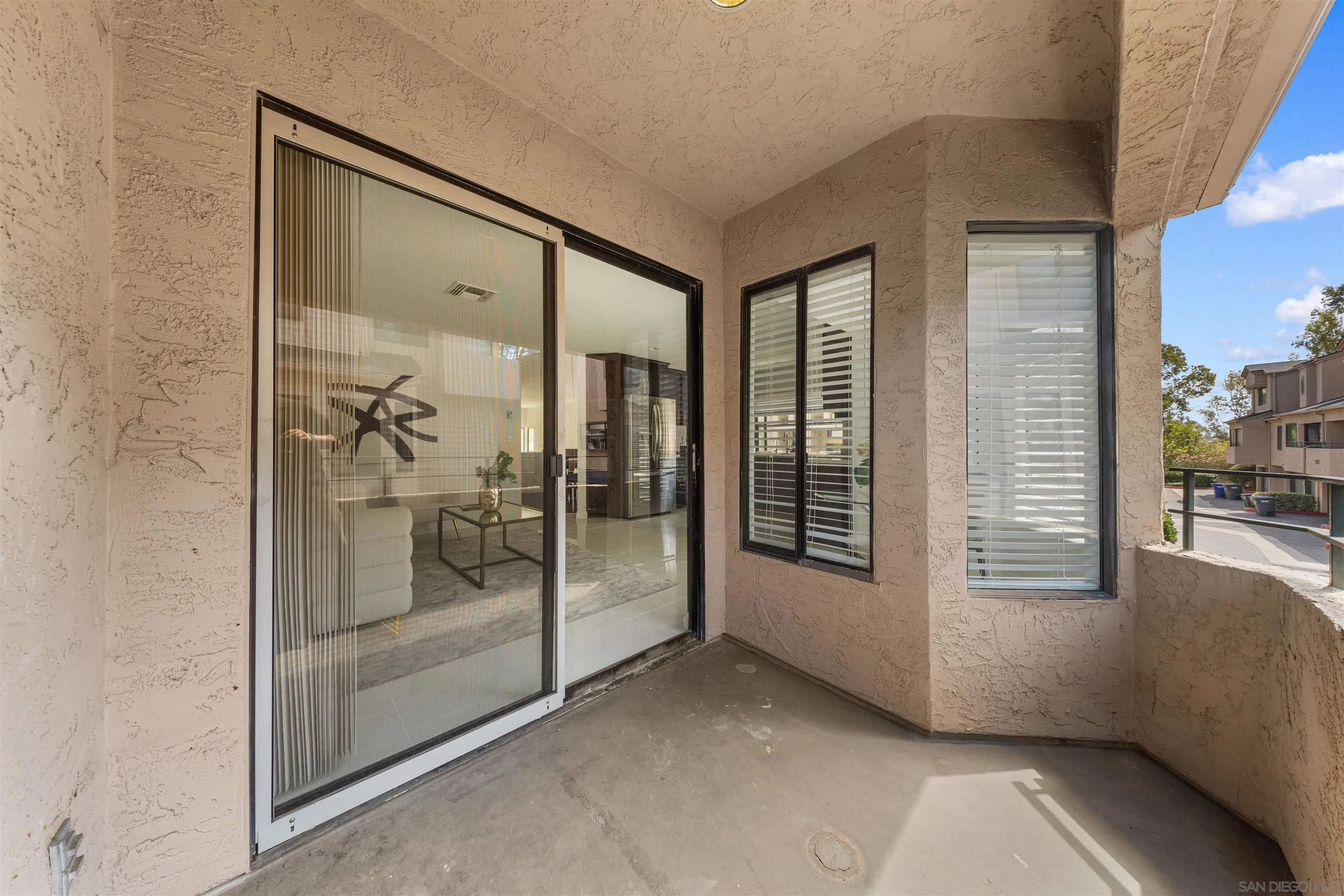 https://cdn.realtyfeed.com/cdn/127/260022713/1fd2e5a6b31a29190374549803511c35.webp