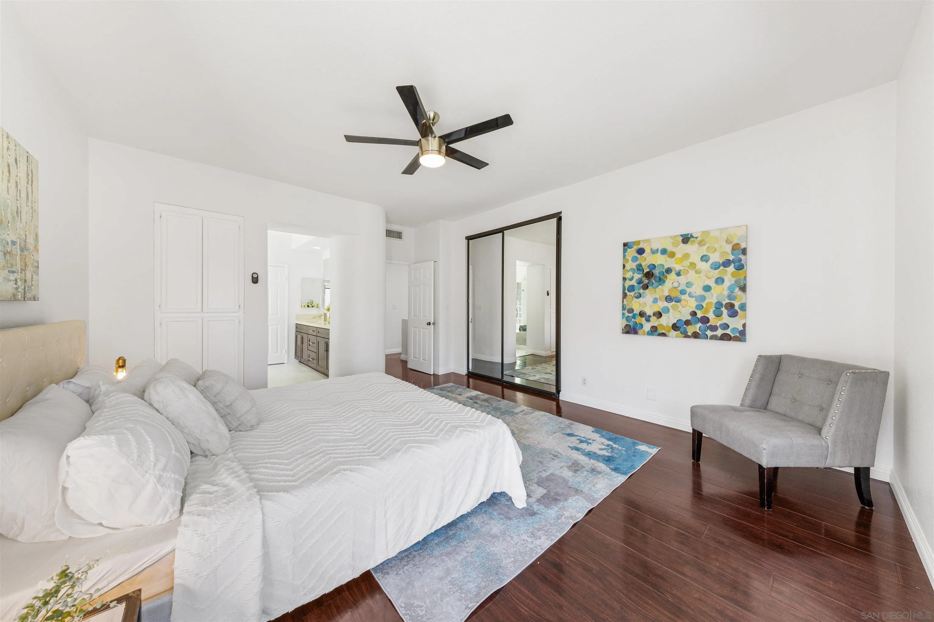 https://cdn.realtyfeed.com/cdn/127/260022713/62624f9da3d4f0792be61e622da9ba9c.webp