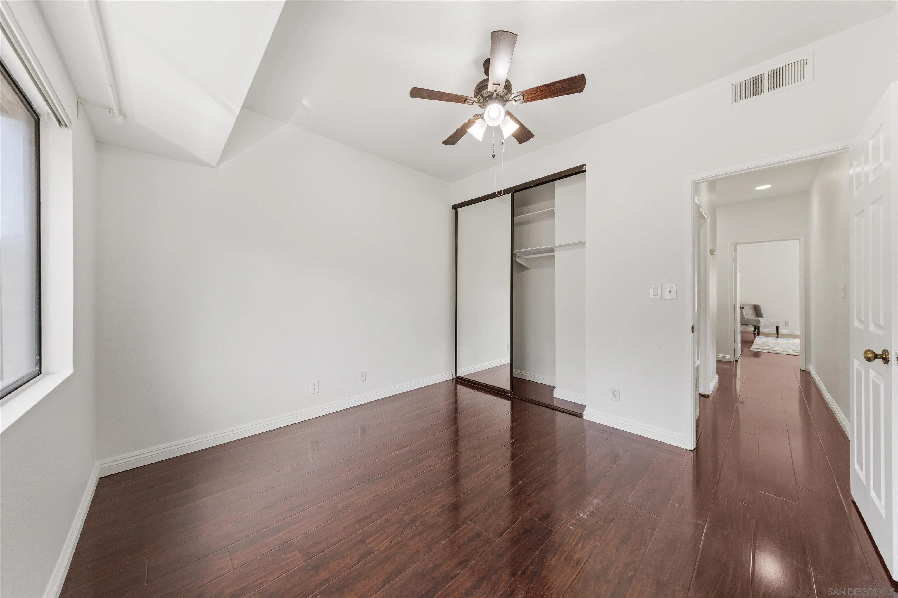 https://cdn.realtyfeed.com/cdn/127/260022713/742bccafe55ab7513de3d61d7cfbc607.webp