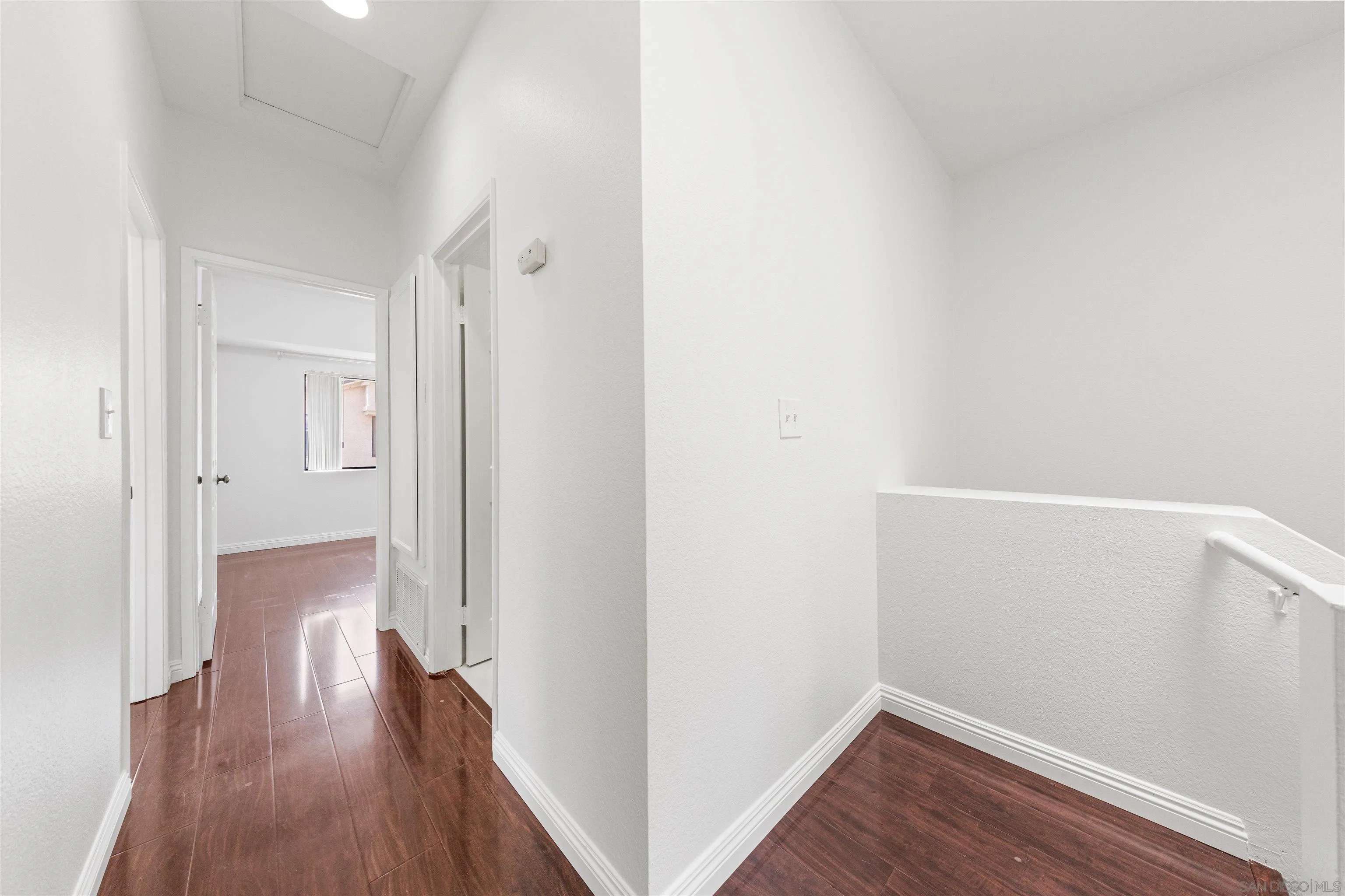 https://cdn.realtyfeed.com/cdn/127/260022713/a5b635720add1d67047d663e119e4952.webp