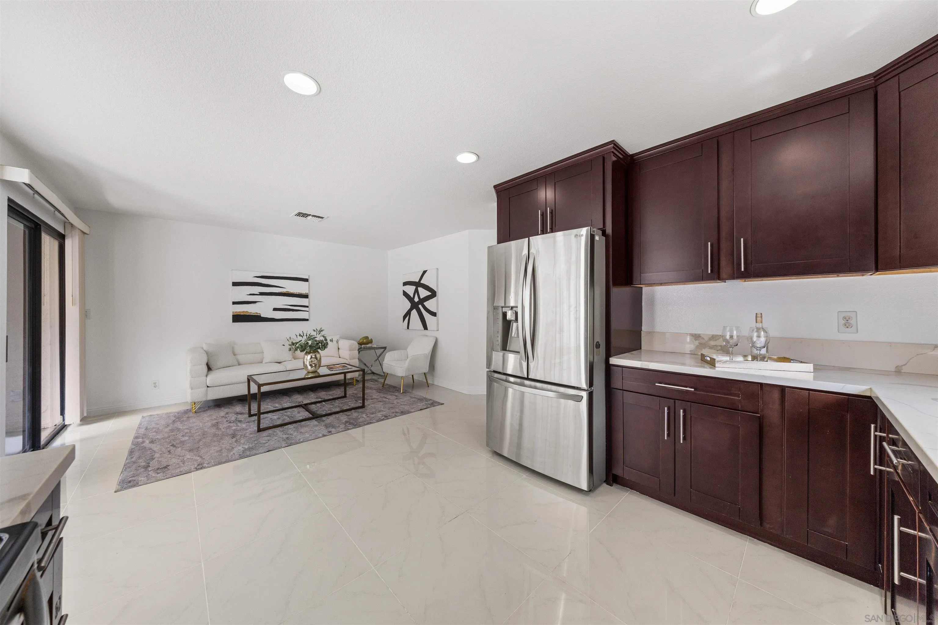https://cdn.realtyfeed.com/cdn/127/260022713/abe8363b4356b83ca6e0bf9bf8a9c125.webp