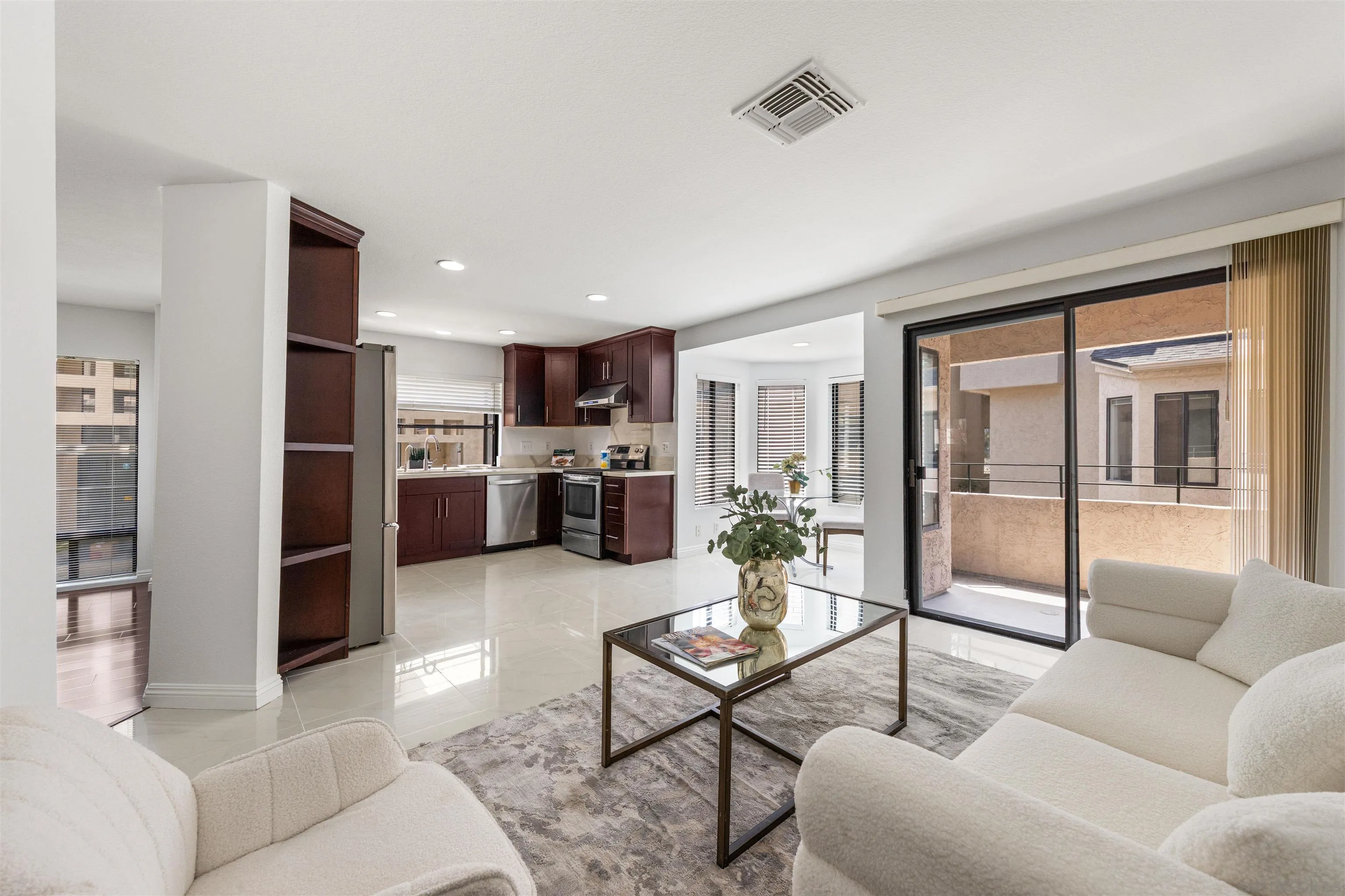 https://cdn.realtyfeed.com/cdn/127/260022713/e33e6cd13df4df9f573a6b3454a36a1b.webp