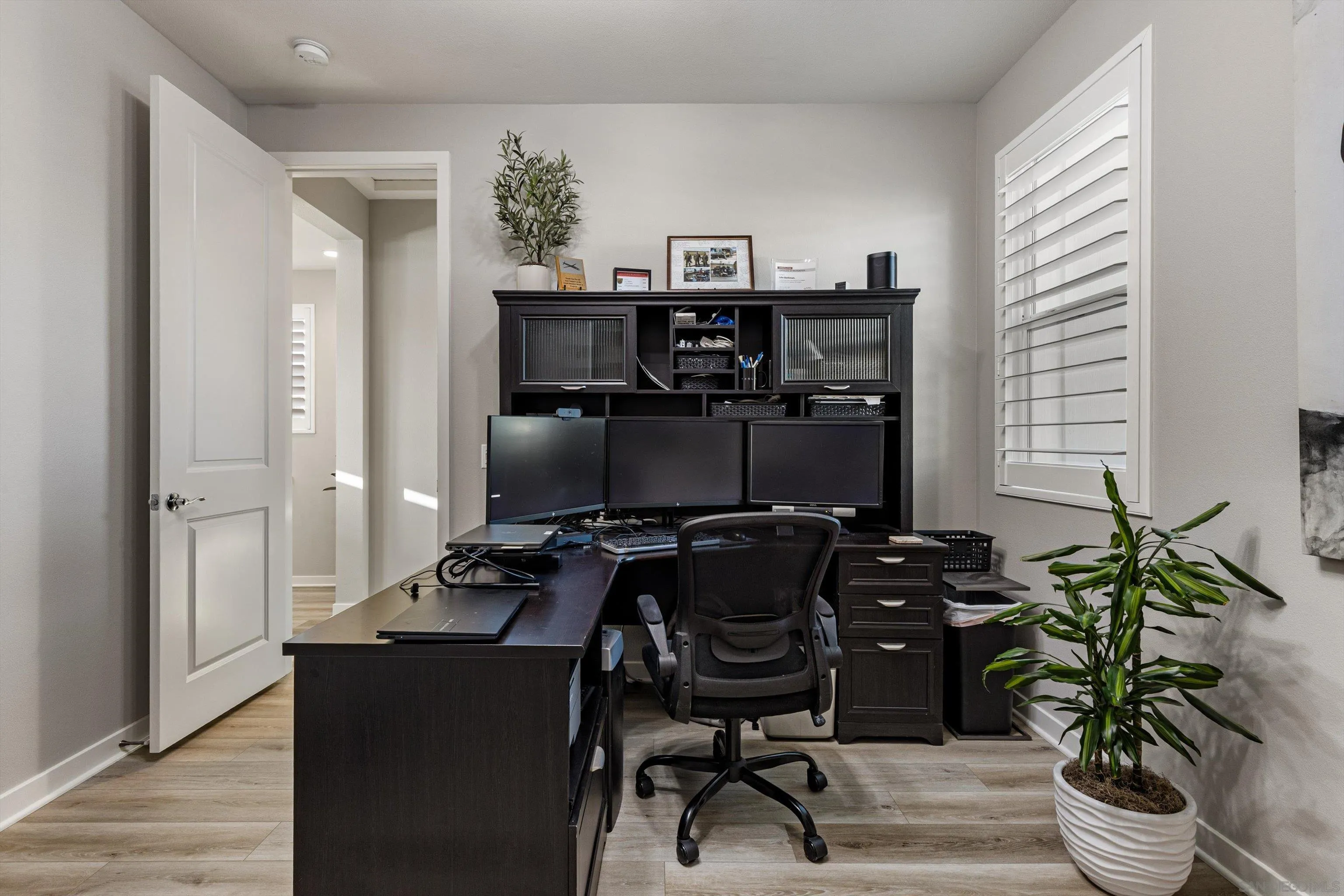 https://cdn.realtyfeed.com/cdn/127/260022715/1fdd24dc700c723611a887697676fef8.webp