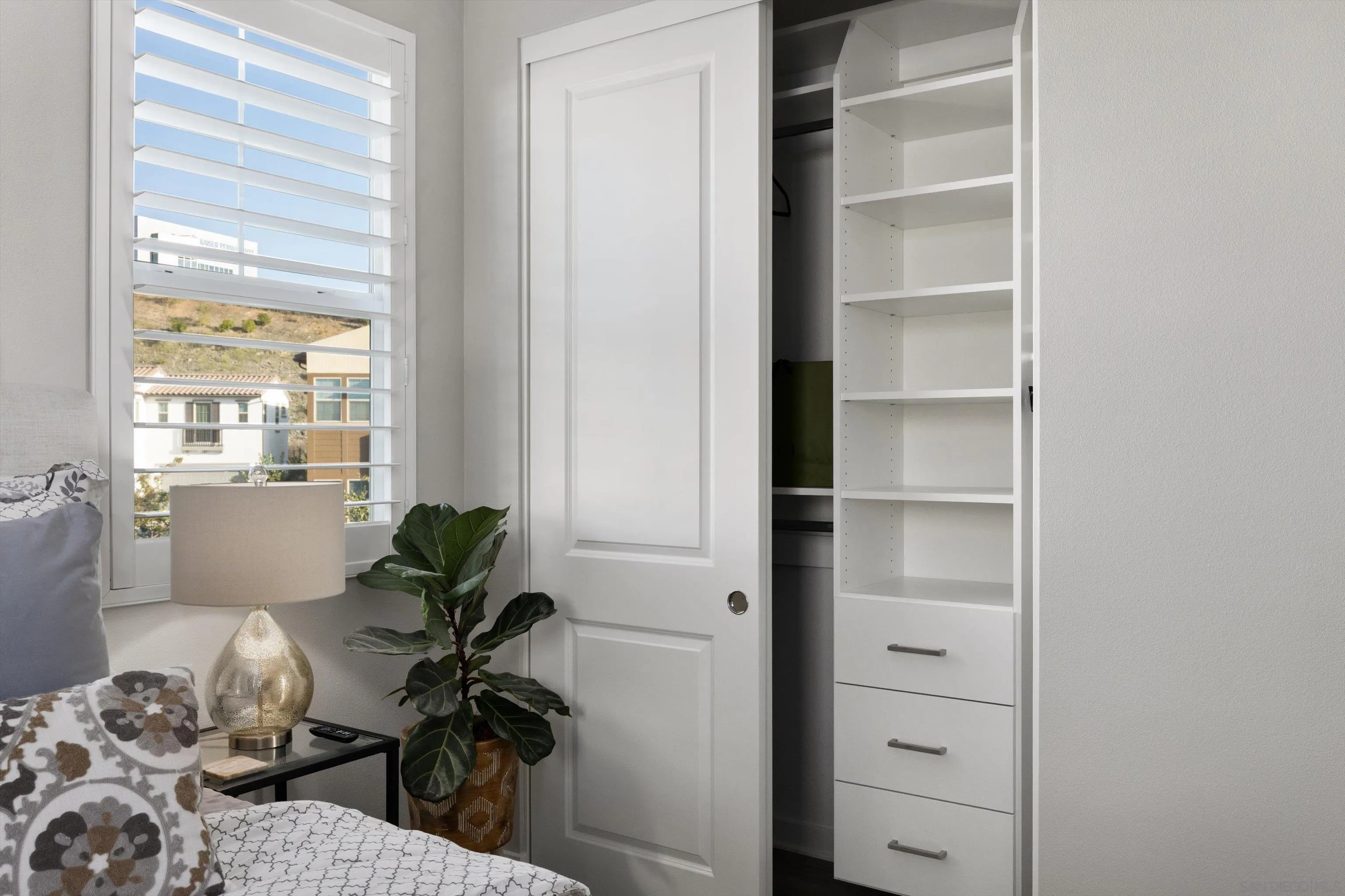 https://cdn.realtyfeed.com/cdn/127/260022715/529afc109f5518e68e34627b4152b512.webp