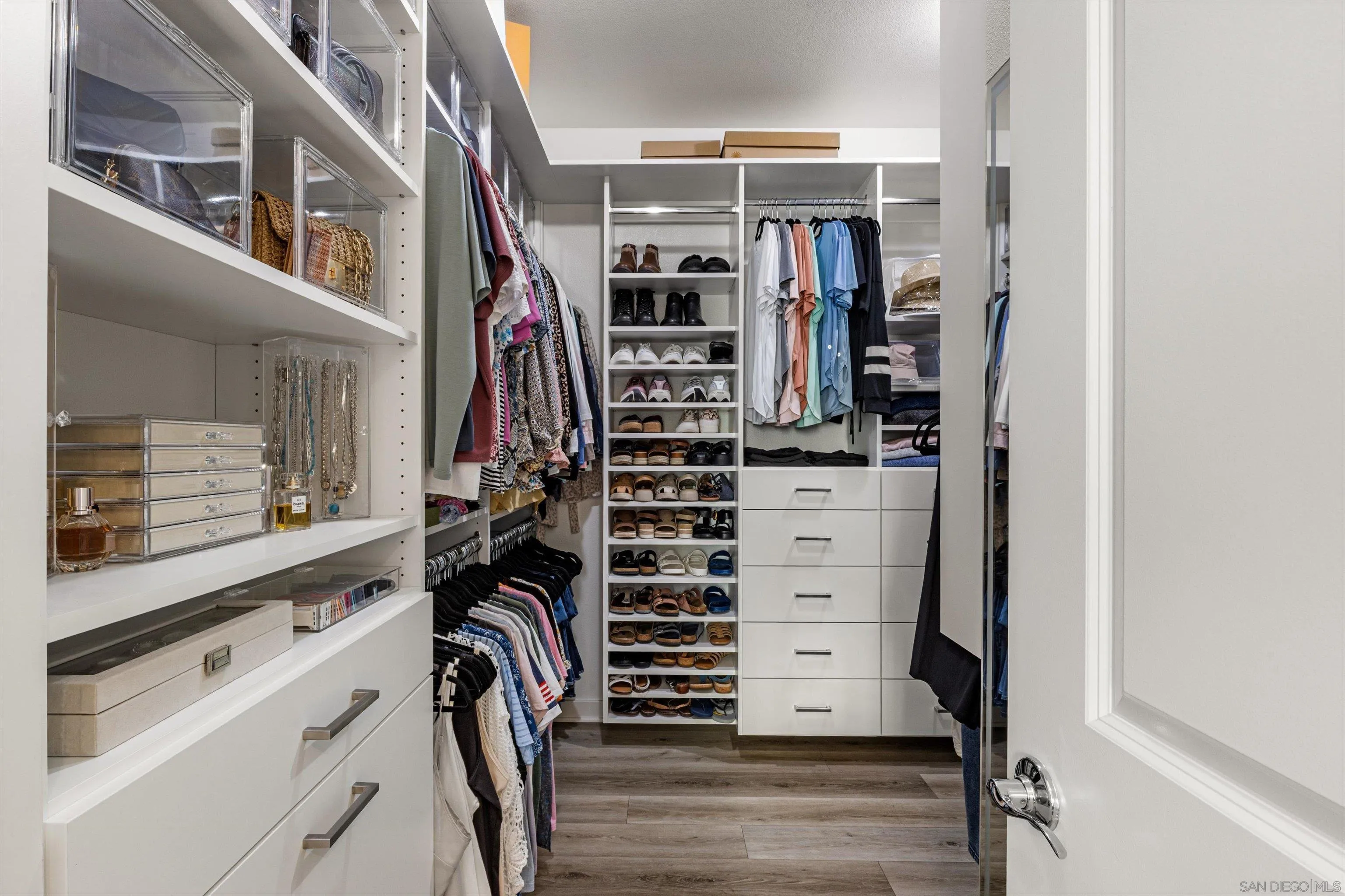 https://cdn.realtyfeed.com/cdn/127/260022715/667a4a843e4064891d84d2cec284fade.webp