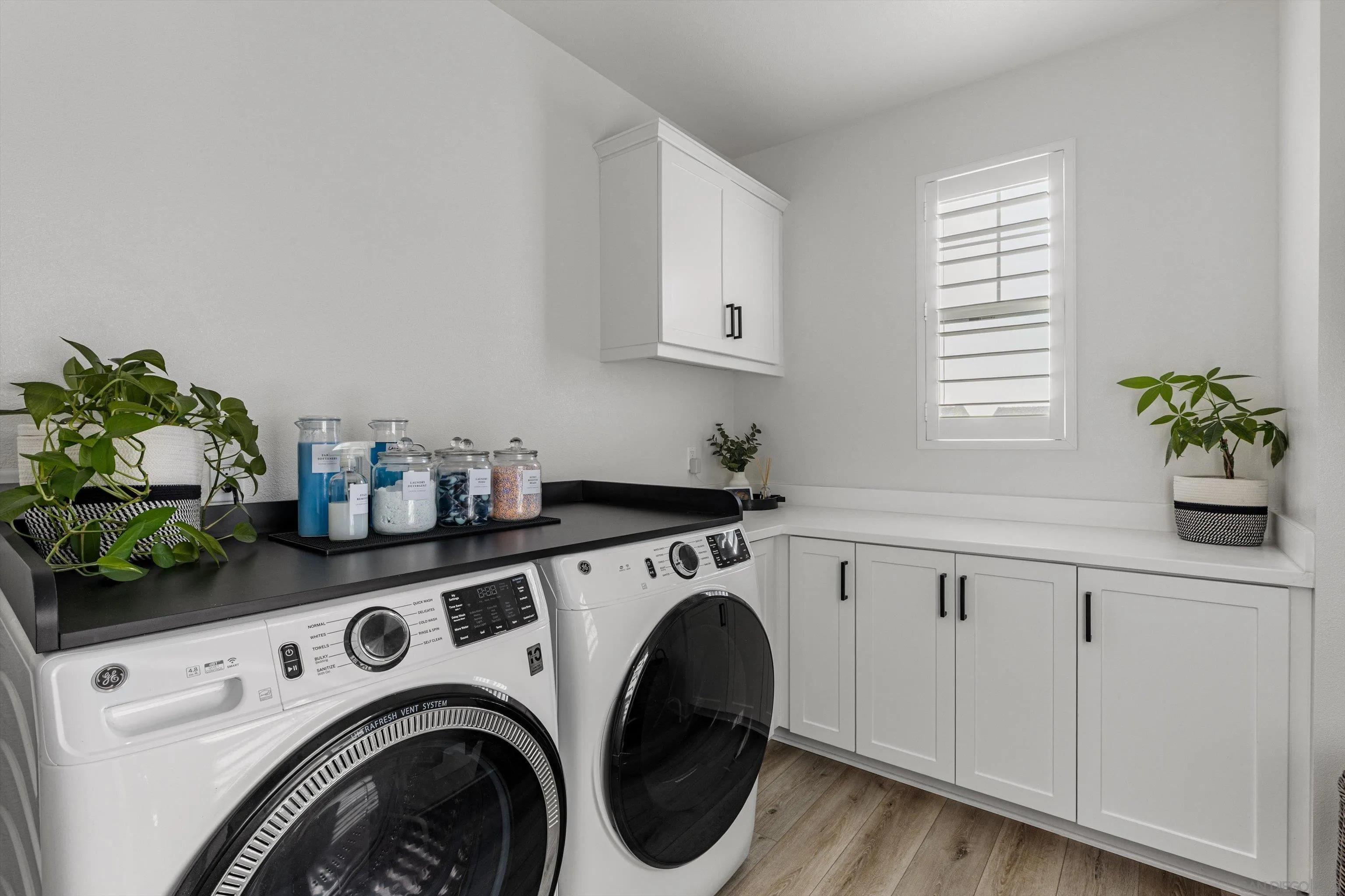 https://cdn.realtyfeed.com/cdn/127/260022715/6e142b13c127955f0498bee03ff52d6d.webp