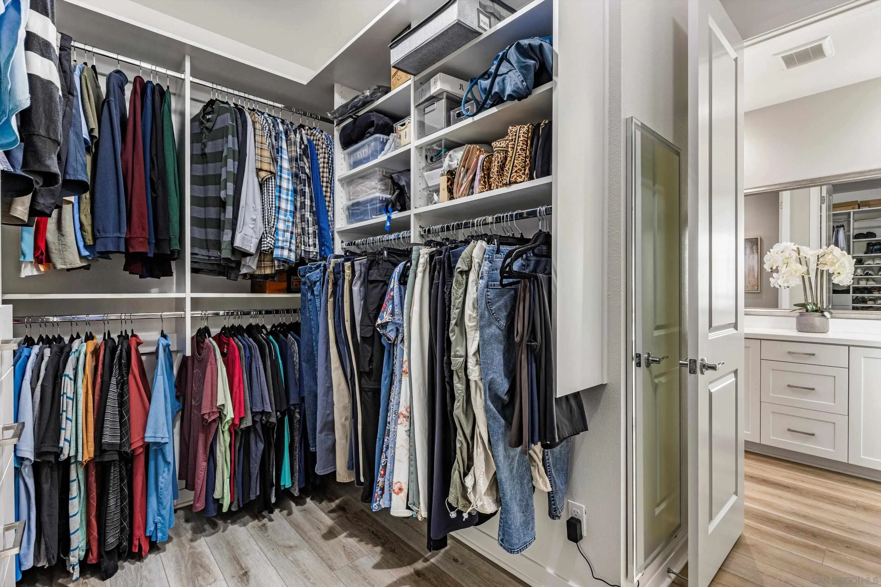 https://cdn.realtyfeed.com/cdn/127/260022715/730237898c58daa82056a7df78d4b217.webp