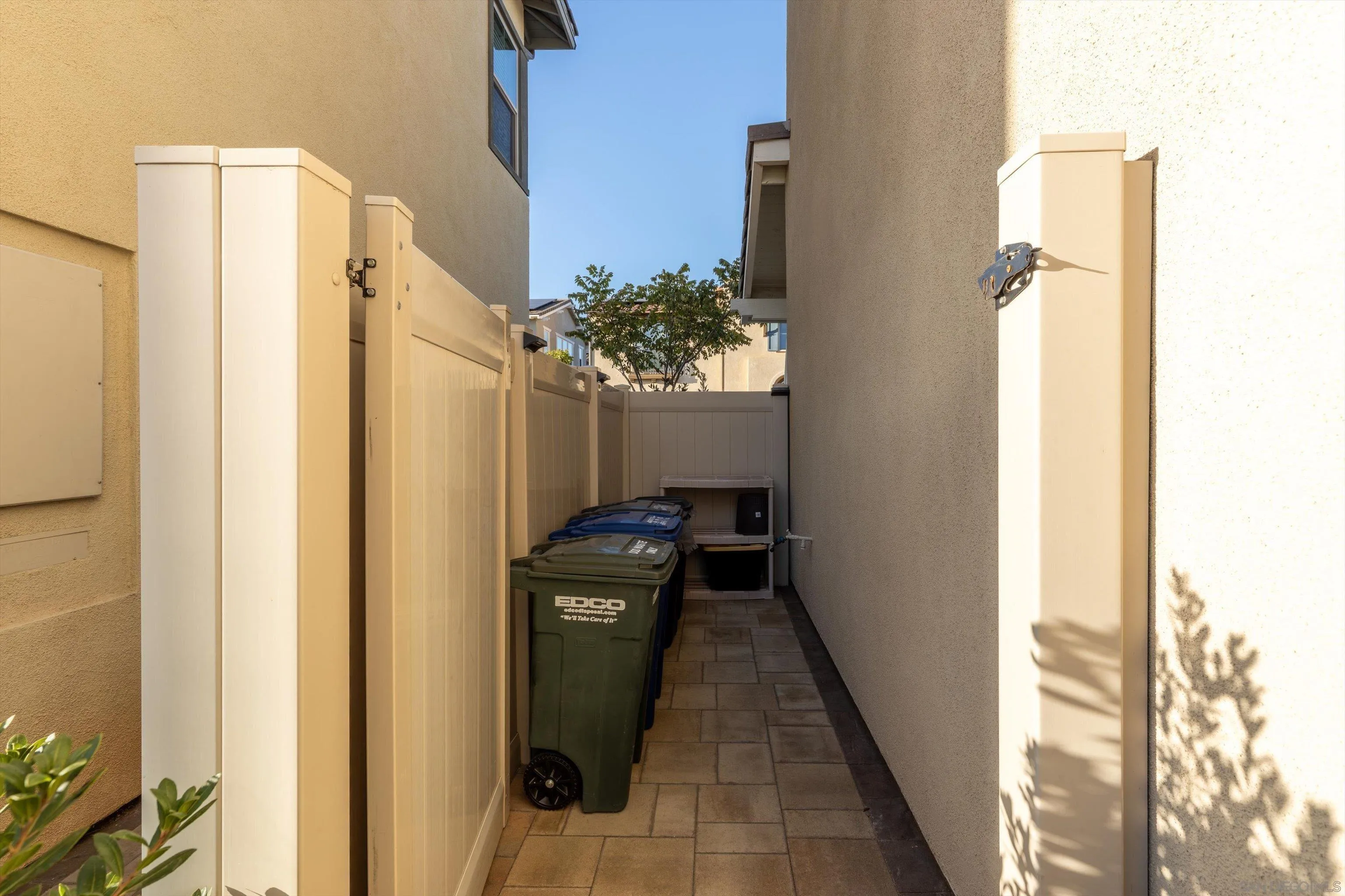 https://cdn.realtyfeed.com/cdn/127/260022715/9516efeee61132caa3f289f8a6a1d00a.webp