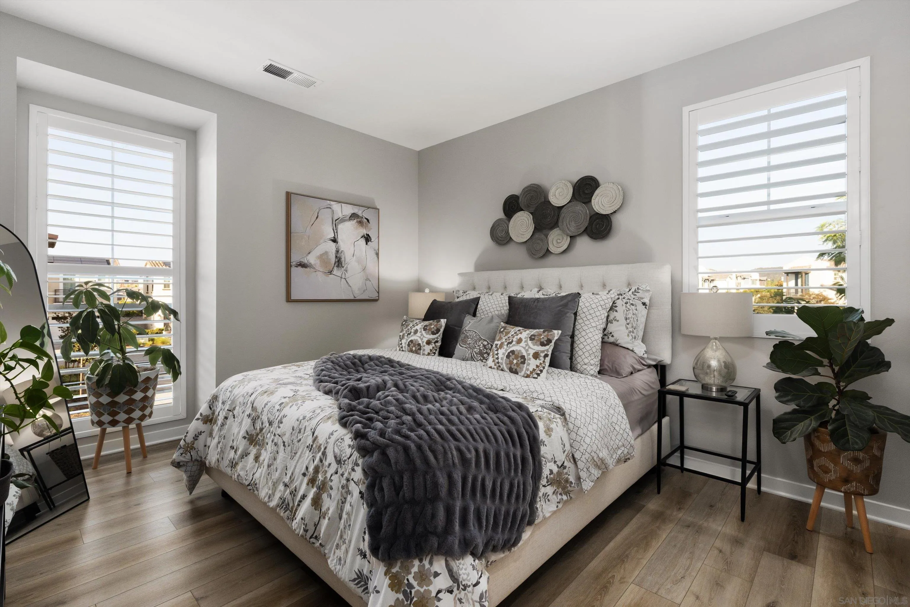 https://cdn.realtyfeed.com/cdn/127/260022715/ac2d794b66e64dc8b7b742c8ffca955d.webp