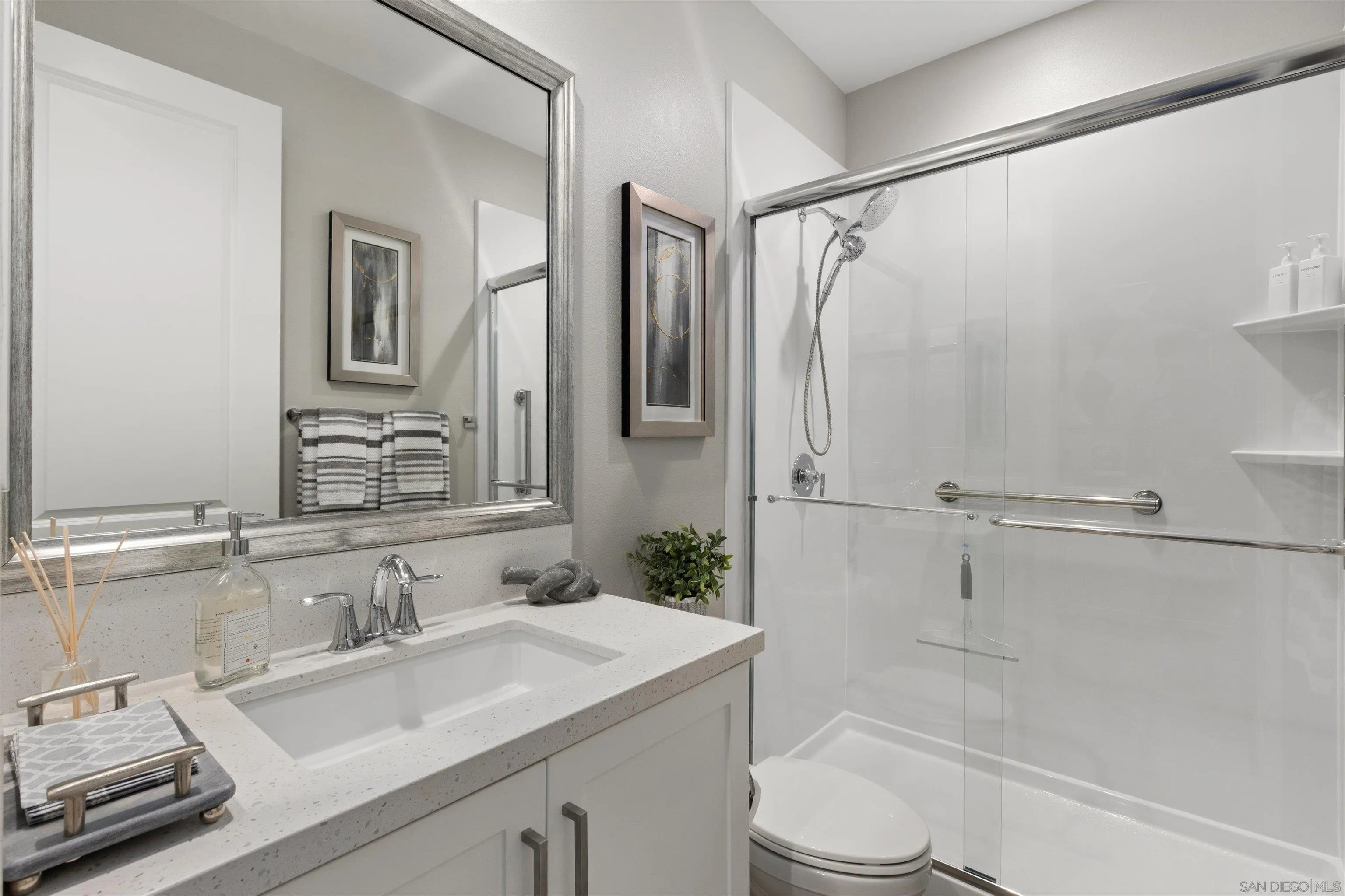 https://cdn.realtyfeed.com/cdn/127/260022715/c9eabc7a8d7fbfed8bea63701d1f2e84.webp