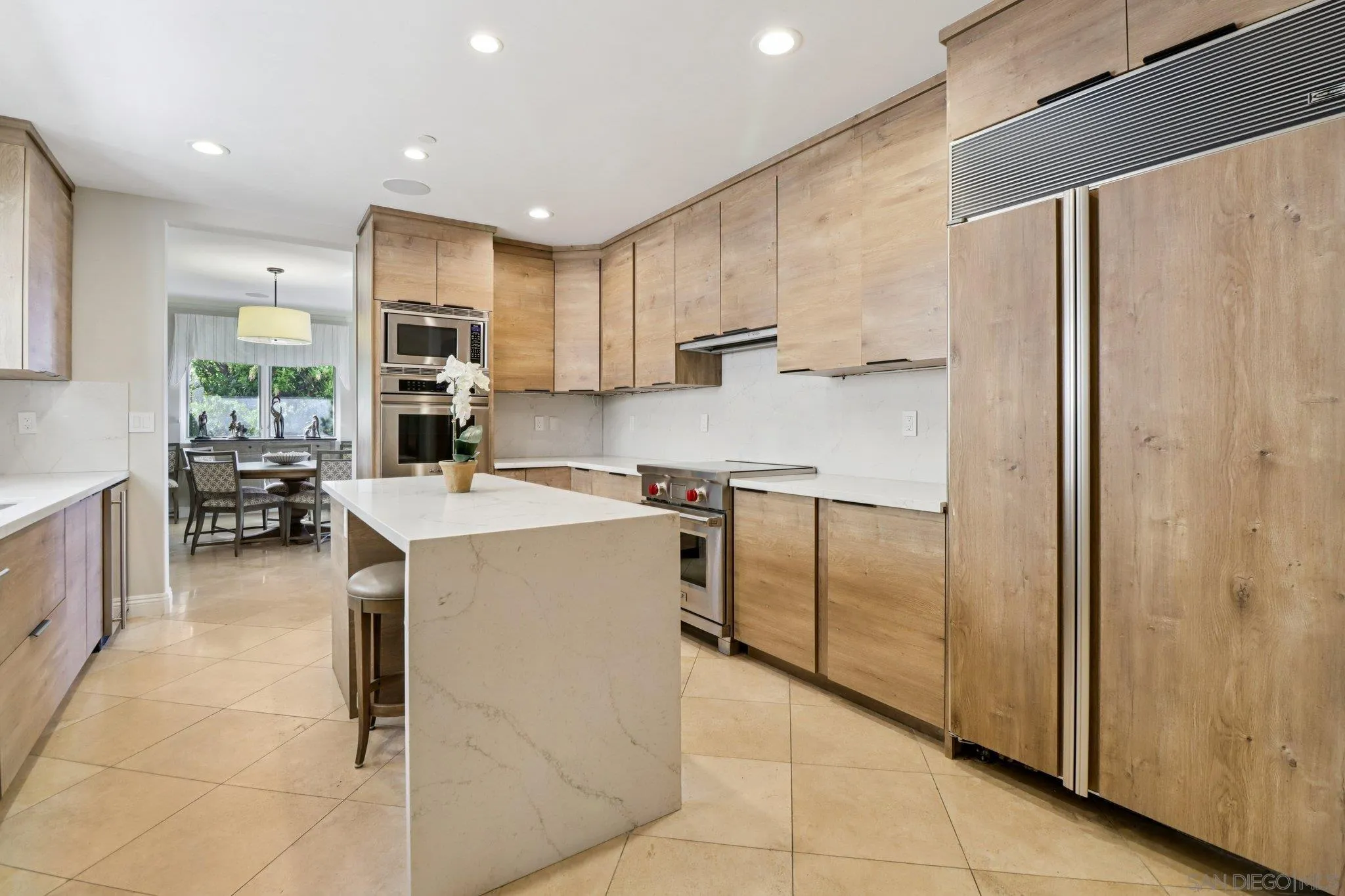 https://cdn.realtyfeed.com/cdn/127/260022719/2853620c48b1a55c61ce8a244db8191f.webp