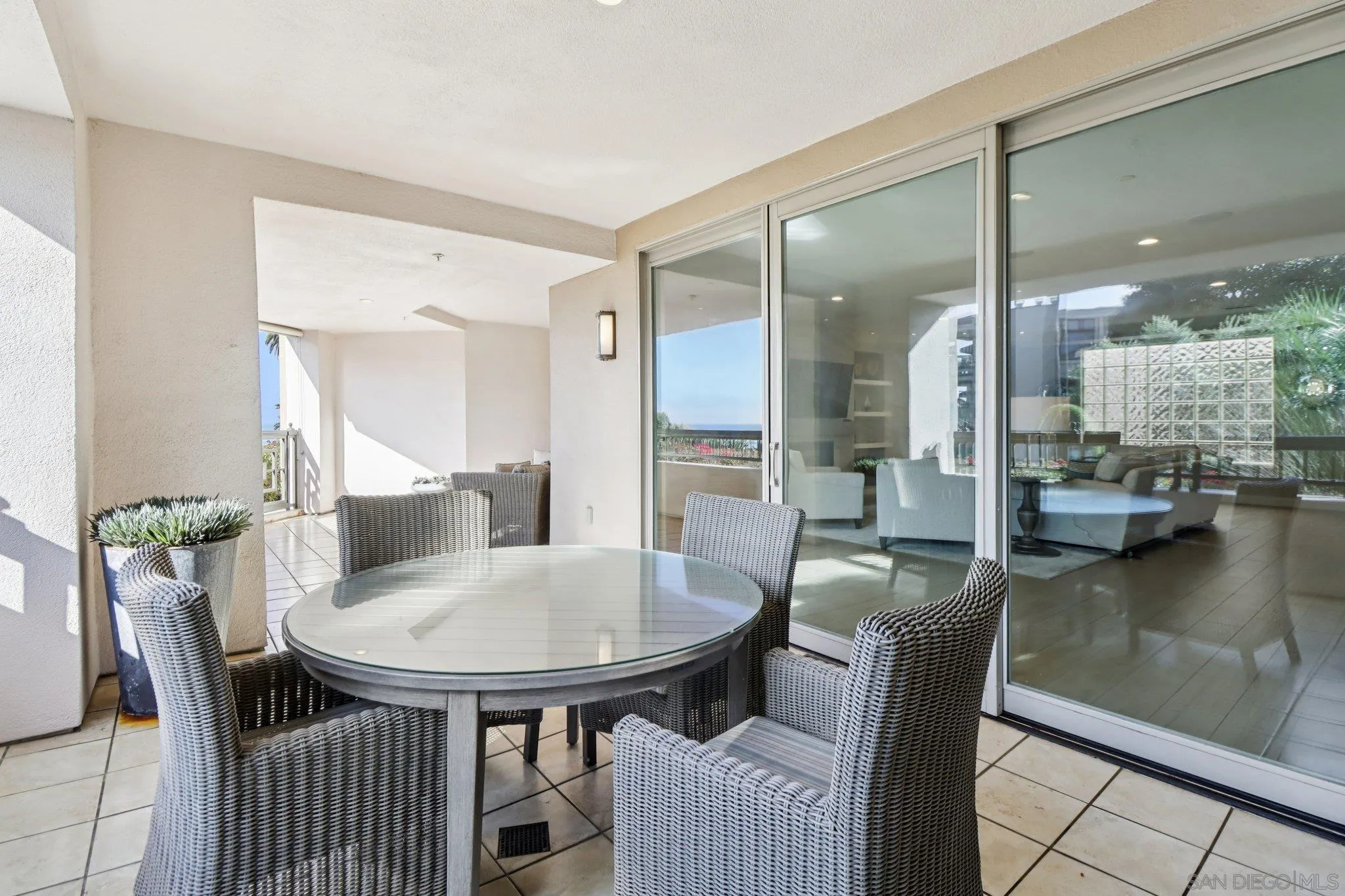 https://cdn.realtyfeed.com/cdn/127/260022719/aeab95b65a73e1df041d7ccae39b4a5f.webp
