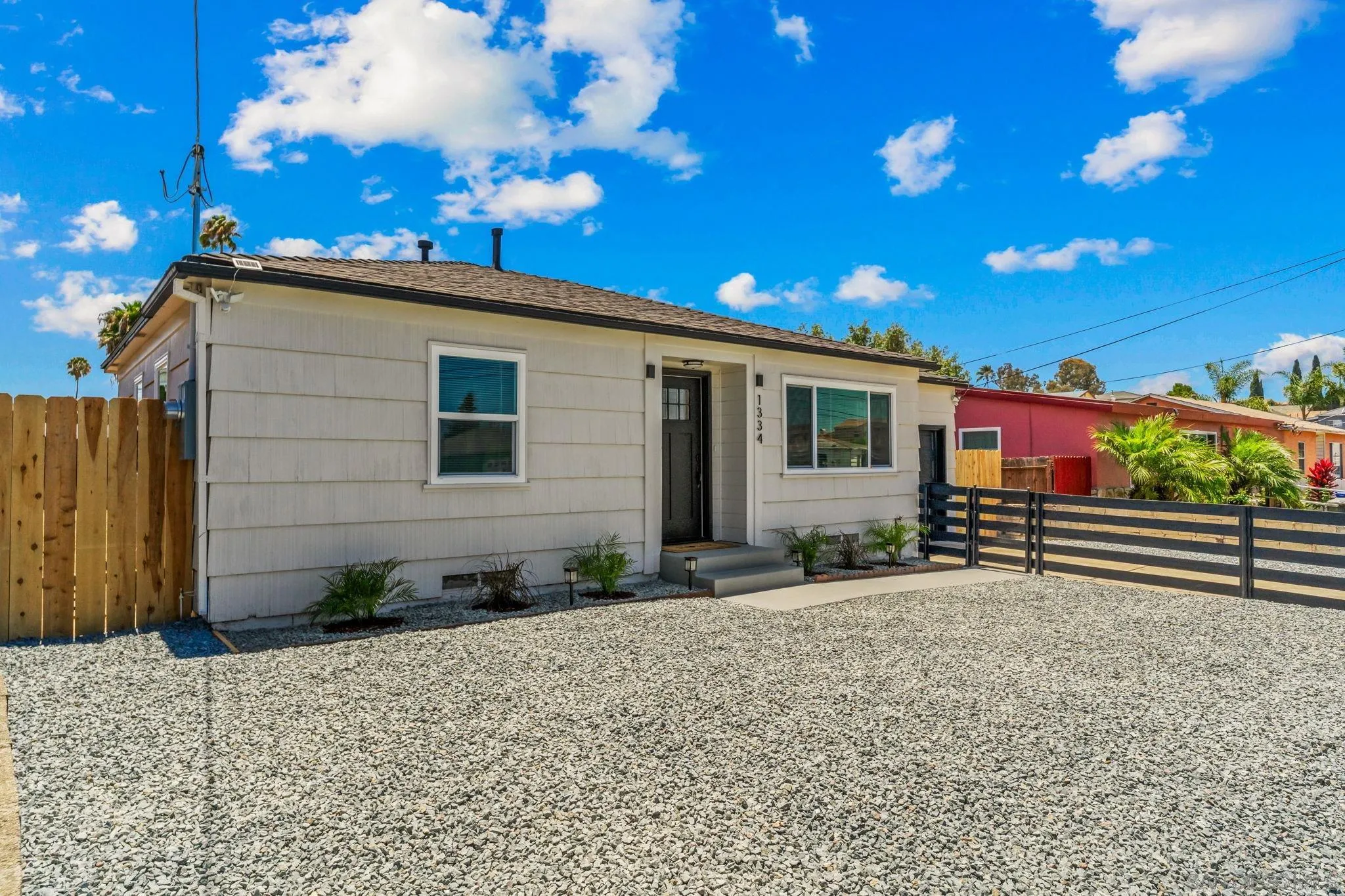 https://cdn.realtyfeed.com/cdn/127/260022721/b359036af3aa490a7b4a05d2c148fb76.webp