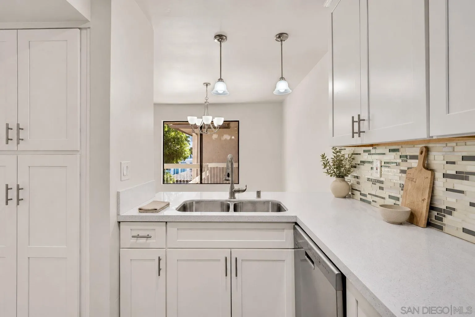 https://cdn.realtyfeed.com/cdn/127/260022724/5eac9162da8d2f16599c4479aae73ba6.webp