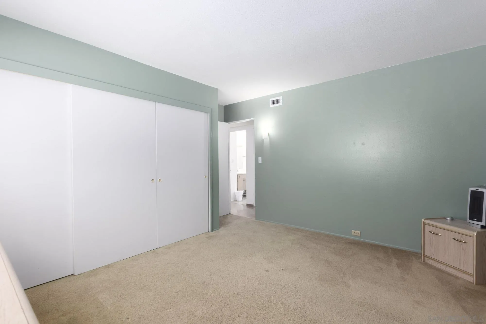 https://cdn.realtyfeed.com/cdn/127/260022725/724b3d0315a5f5def2735aeca275b399.webp
