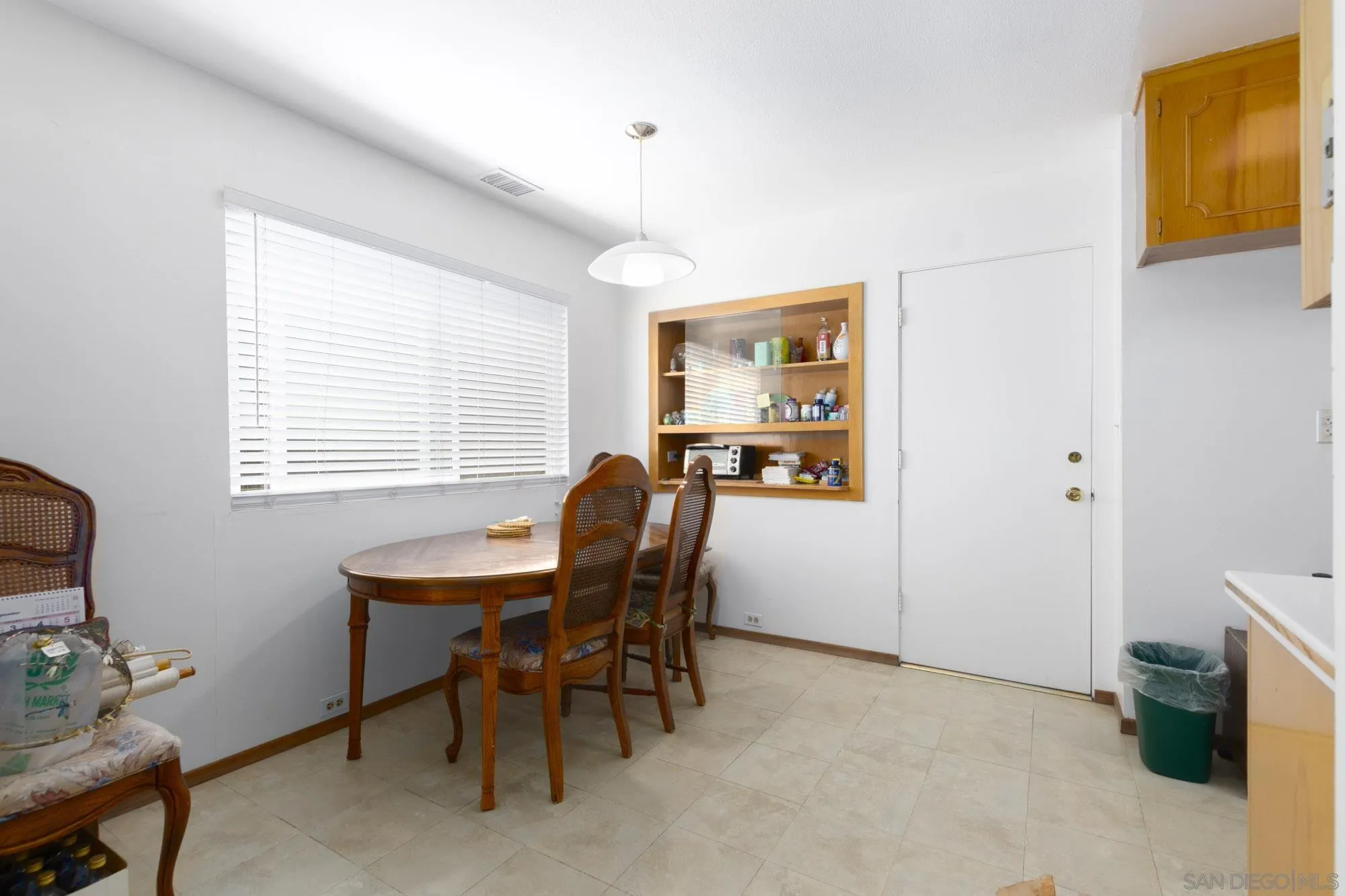 https://cdn.realtyfeed.com/cdn/127/260022725/7a140fe82bdf137e54821c700cb9777b.webp