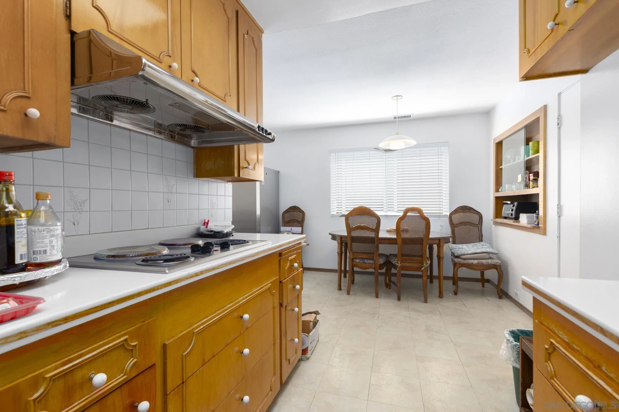 https://cdn.realtyfeed.com/cdn/127/260022725/8a4fa6ad3277bffb810bf8945e1043e8.webp