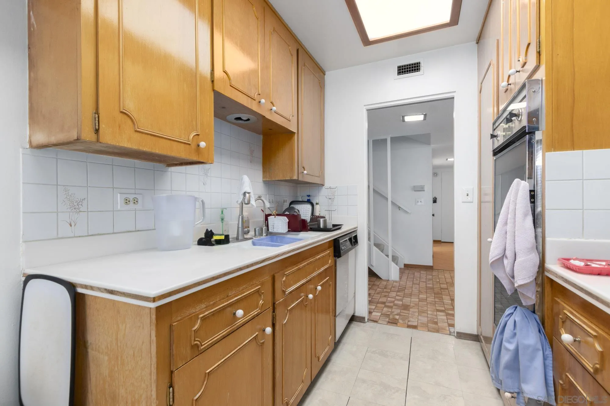 https://cdn.realtyfeed.com/cdn/127/260022725/fb970b446a3b90e4112f1988edd5c3b3.webp