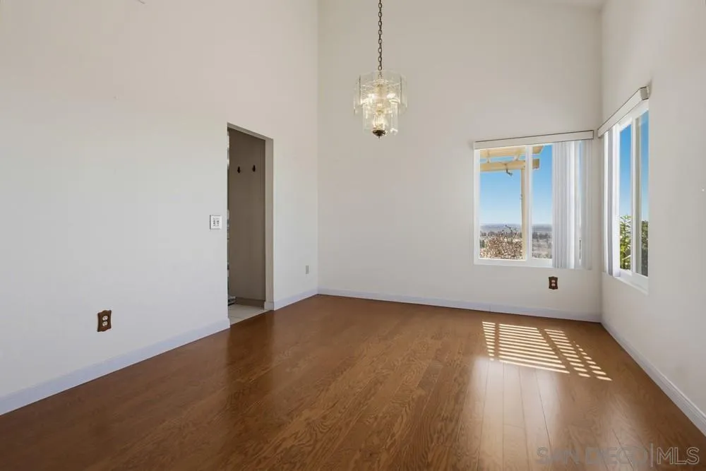 https://cdn.realtyfeed.com/cdn/127/260022729/3cda8bfe691d450169be295fd5ccdf97.webp