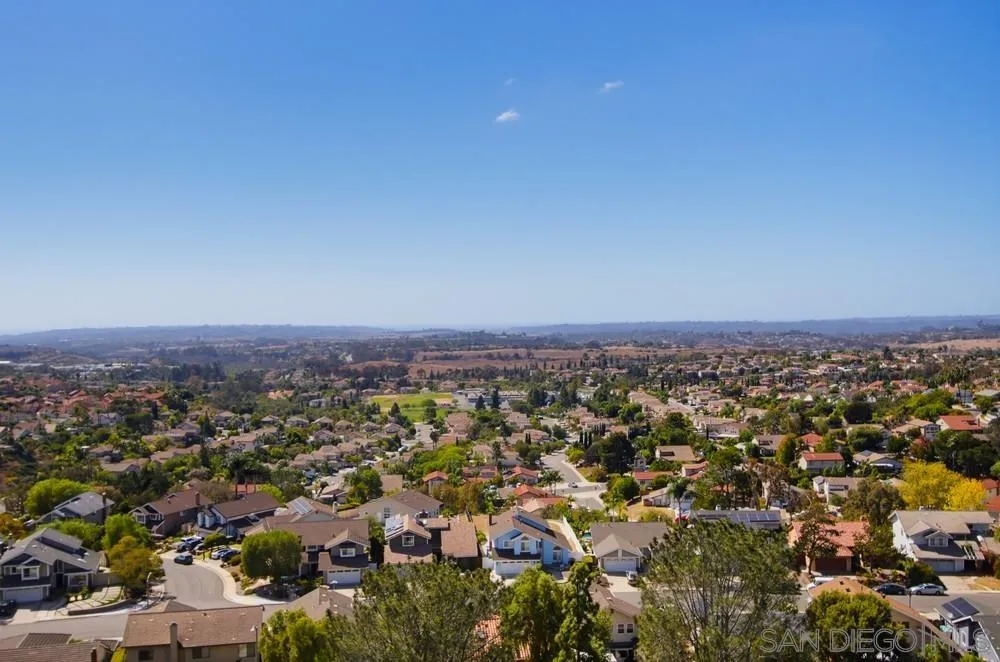 https://cdn.realtyfeed.com/cdn/127/260022729/41d9ba861591d64eb4da0abea829bbd2.webp