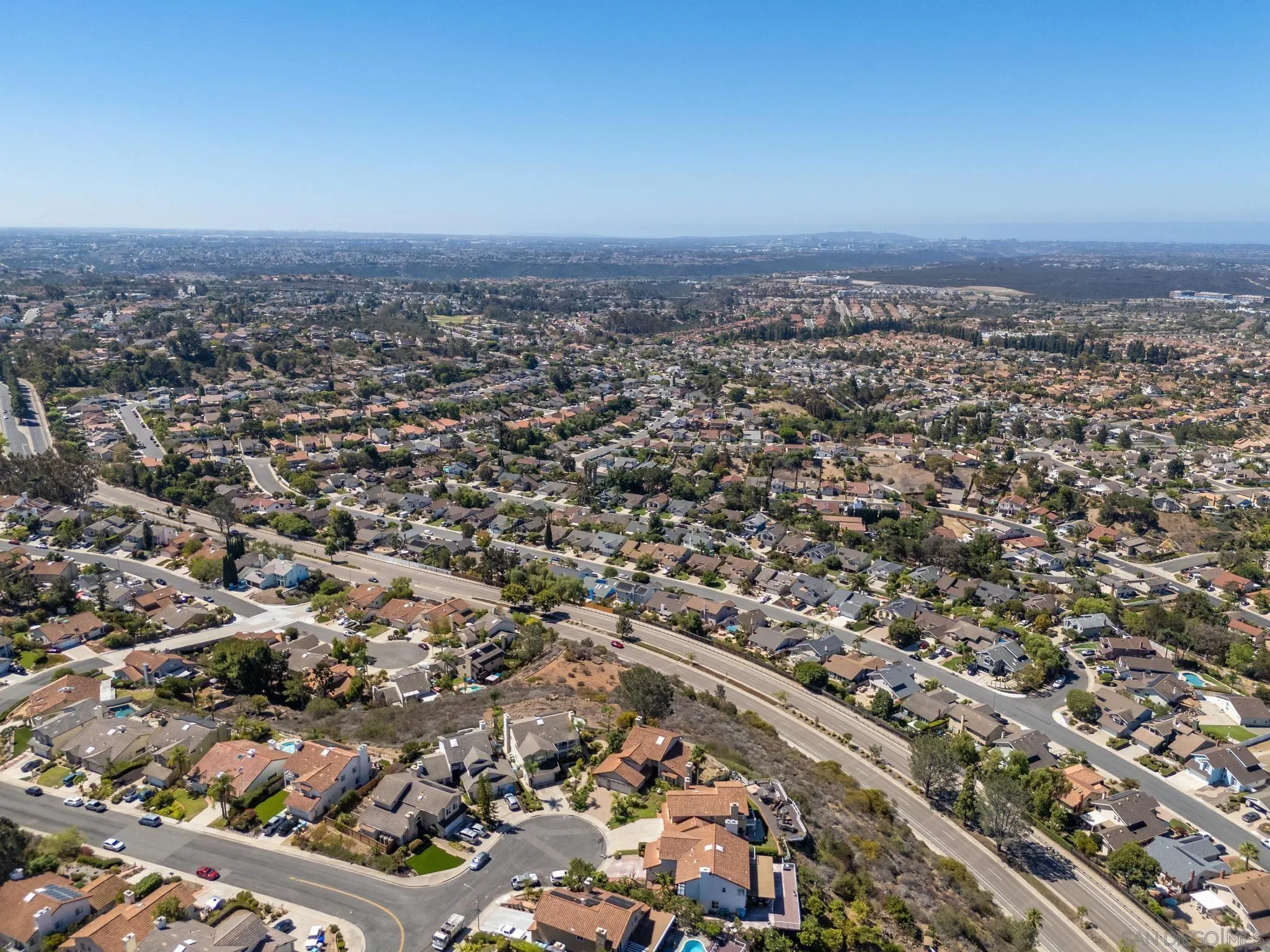 https://cdn.realtyfeed.com/cdn/127/260022729/6445901ac29c886bc86e76f6c20e7553.webp