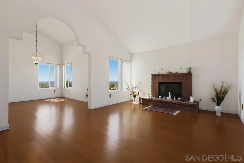https://cdn.realtyfeed.com/cdn/127/260022729/6e20a66a81850ee9f542559a18cfdb4f.webp