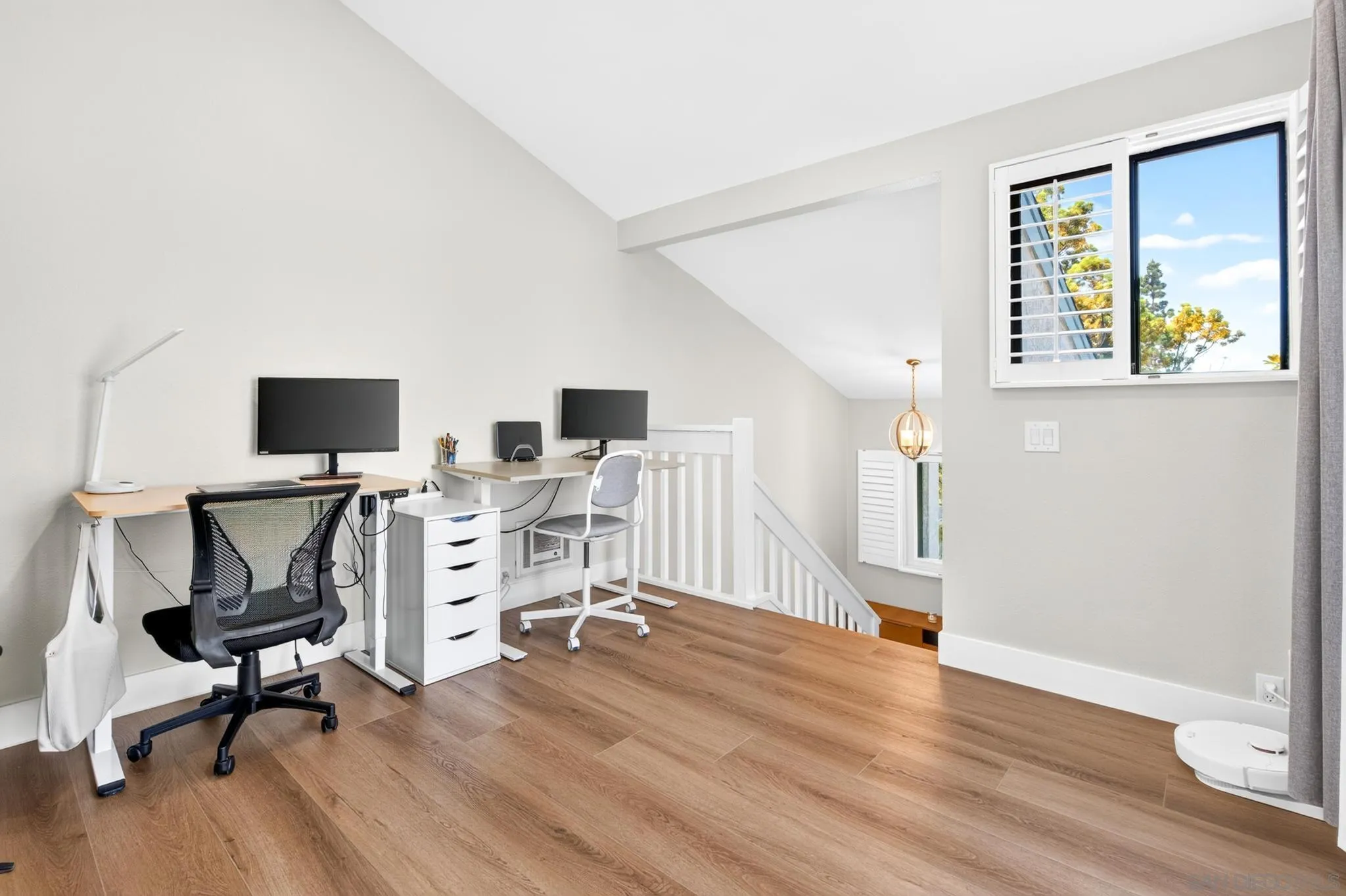 https://cdn.realtyfeed.com/cdn/127/260022730/0f29f040f8c28bd61a6998f874e54351.webp