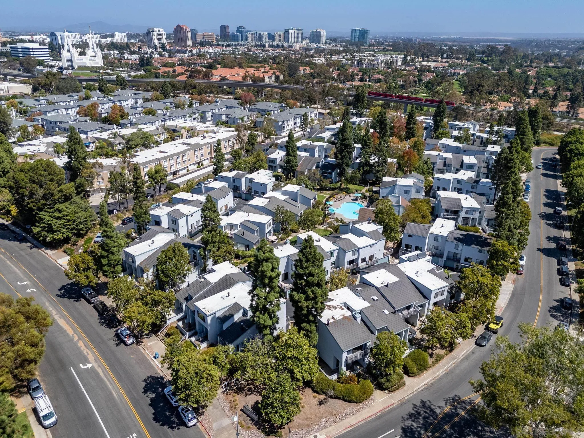 https://cdn.realtyfeed.com/cdn/127/260022730/34c16cfaedd0e05794873fde8a68e60c.webp