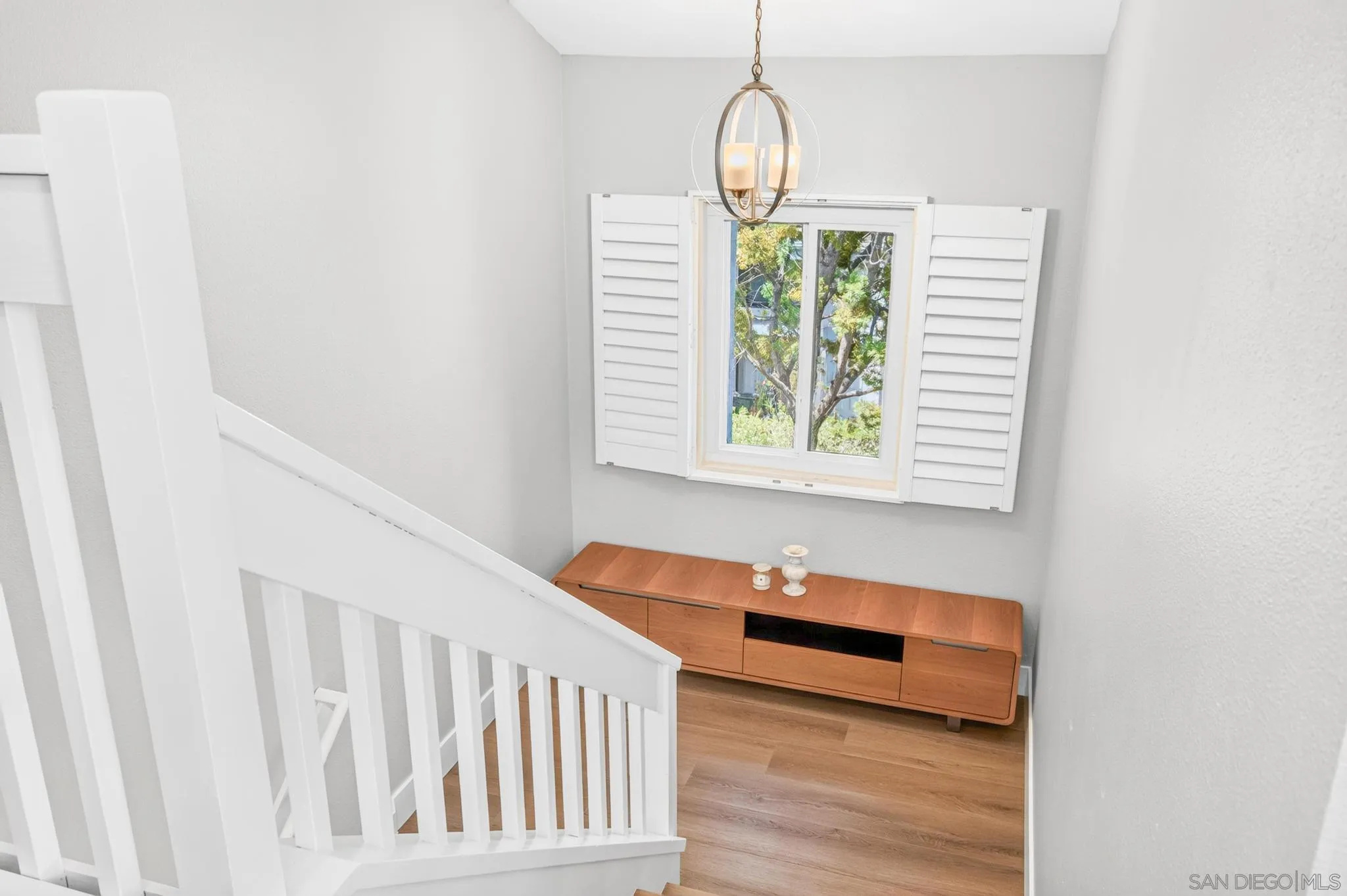 https://cdn.realtyfeed.com/cdn/127/260022730/3e2534420bda6b7267b62938b4f3a435.webp