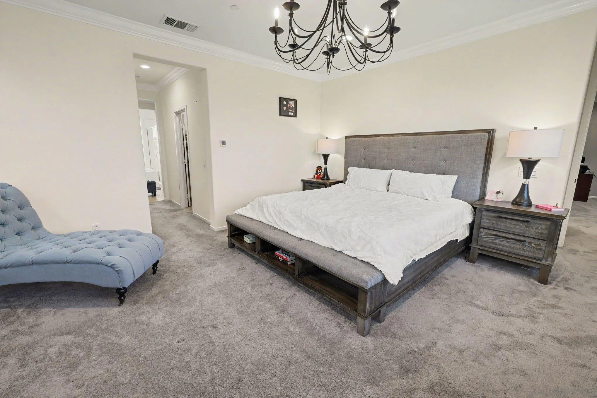 https://cdn.realtyfeed.com/cdn/127/260022736/1933ed1fa9bbe3ebfb8761c5d7abe251.webp