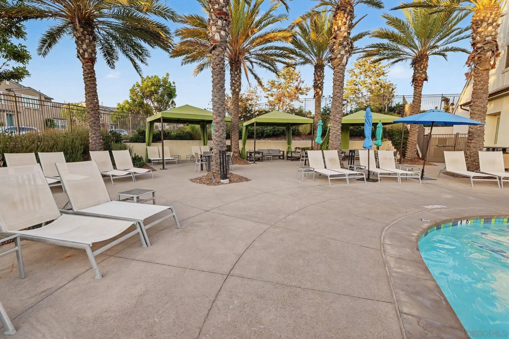 https://cdn.realtyfeed.com/cdn/127/260022736/1d015832d8c645bfe5499ada021efcfd.webp