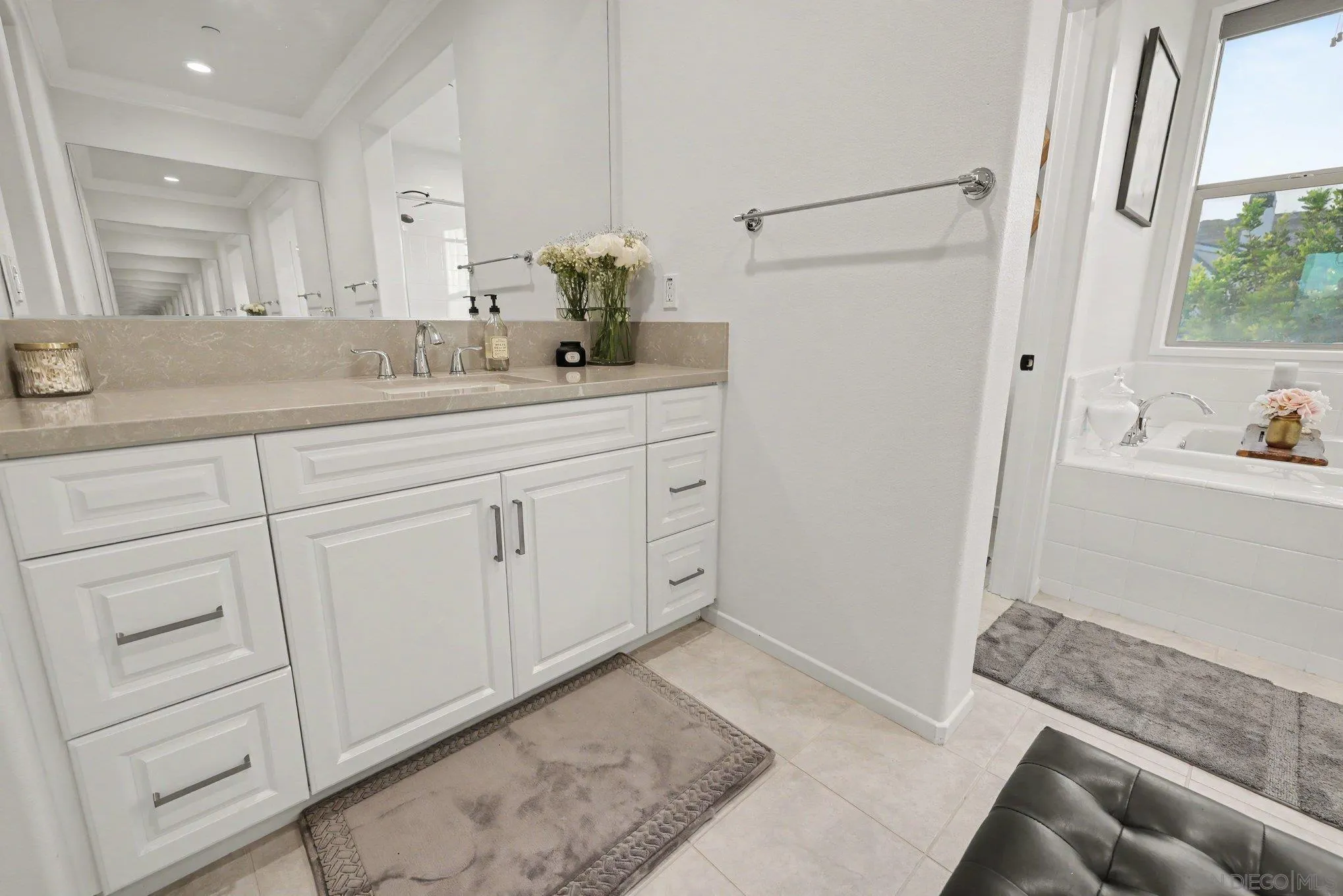 https://cdn.realtyfeed.com/cdn/127/260022736/4edd496f4b12406b298e286954124594.webp