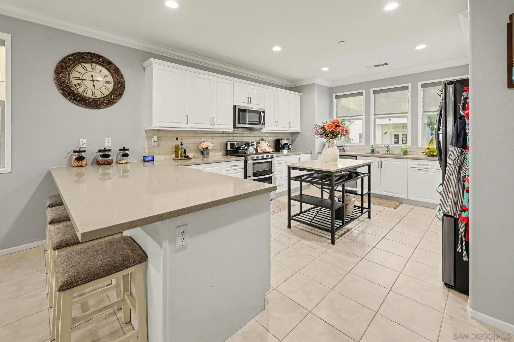 https://cdn.realtyfeed.com/cdn/127/260022736/8c35242b89b3c97f36c56a9704e308f6.webp