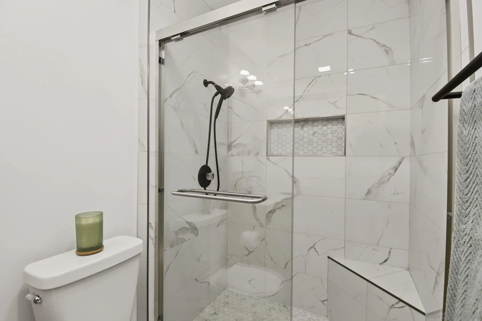 https://cdn.realtyfeed.com/cdn/127/260022742/2bf56bffa2f416c246a4401a4a0a5cb9.webp