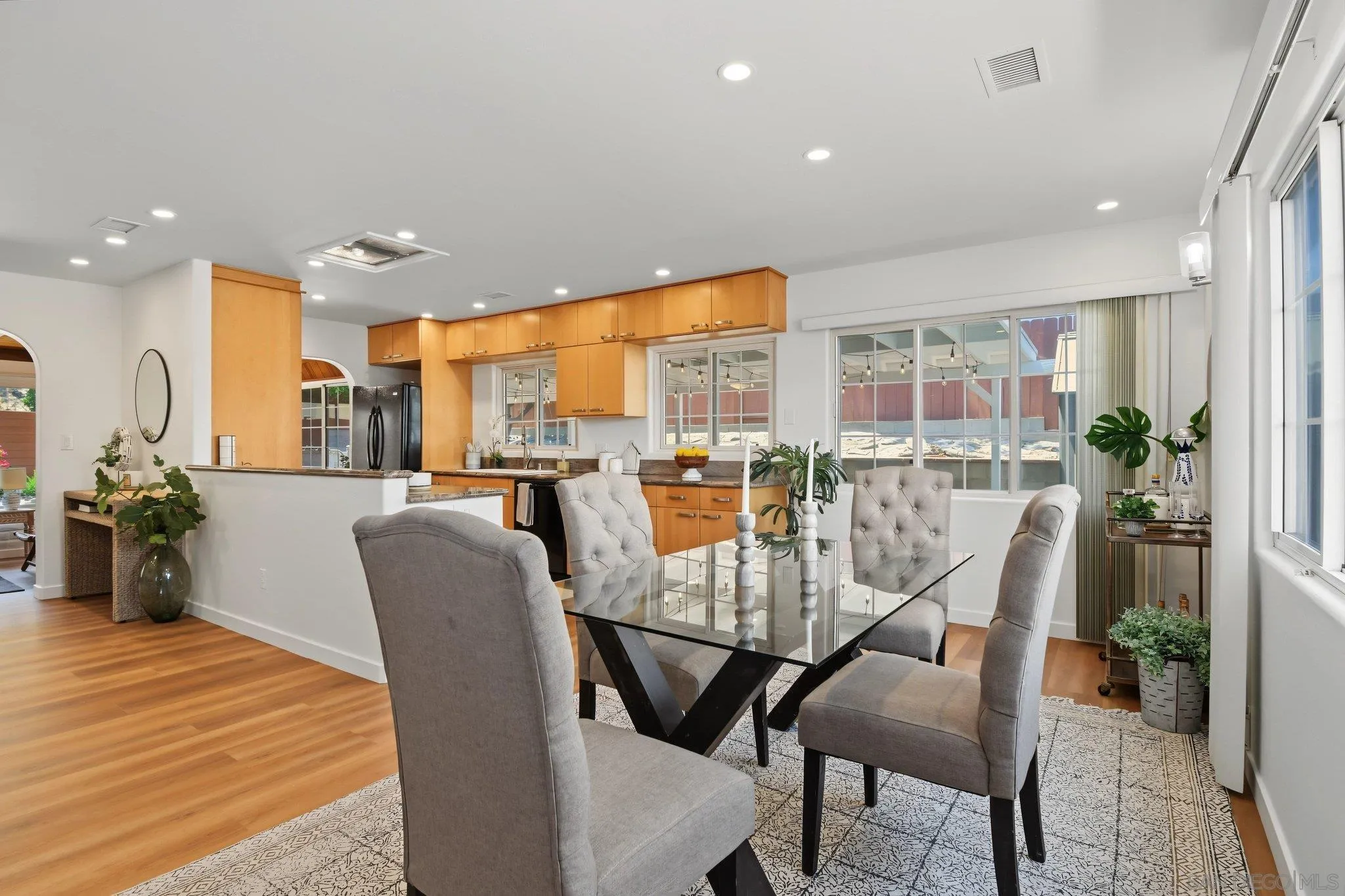 https://cdn.realtyfeed.com/cdn/127/260022742/3b0a4cd87503250f471662ab0d16b602.webp
