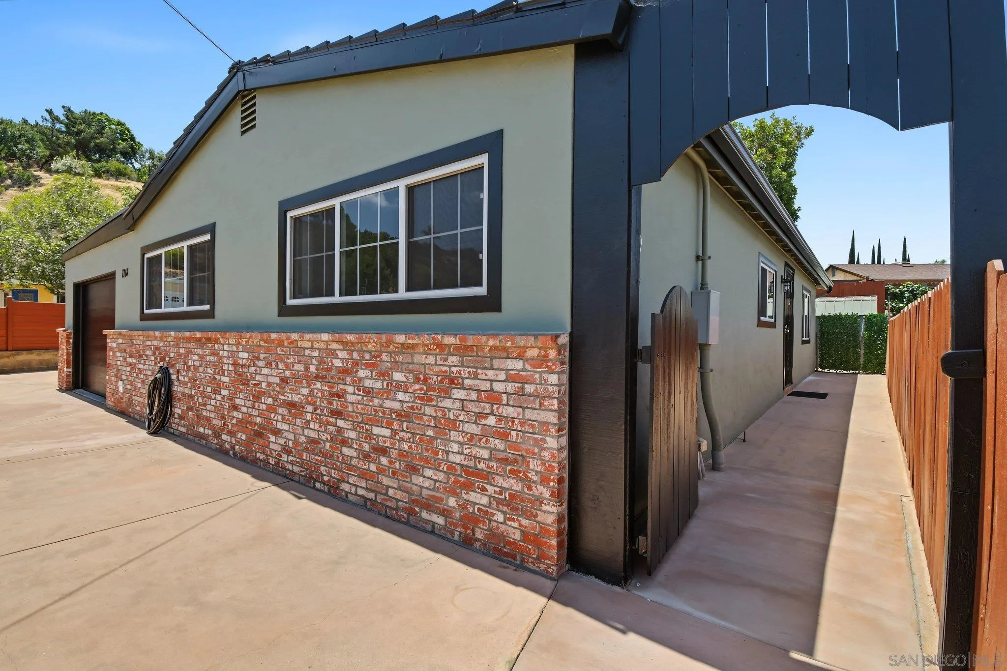 https://cdn.realtyfeed.com/cdn/127/260022742/6e3c118024d7519dc8752235f5837717.webp