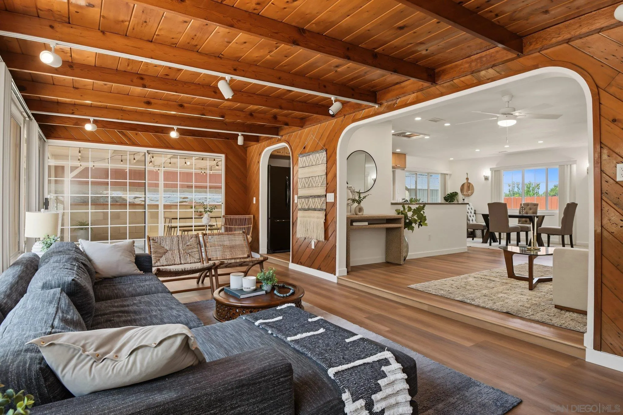 https://cdn.realtyfeed.com/cdn/127/260022742/dfff55c684de53ca00fa2a12defc1a57.webp