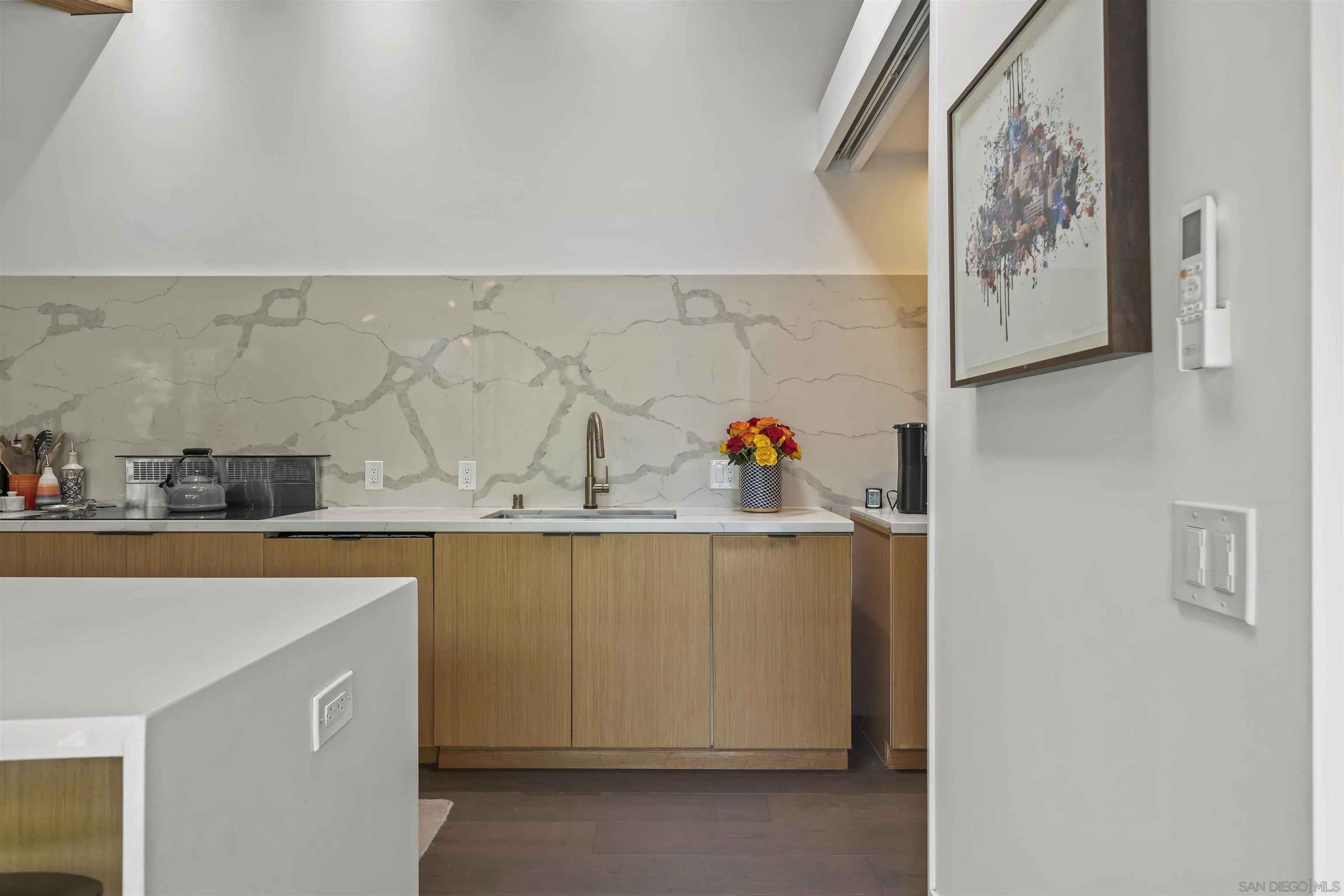 https://cdn.realtyfeed.com/cdn/127/260022744/5f2f2fa54ed09b1f37941cfe6289a870.webp