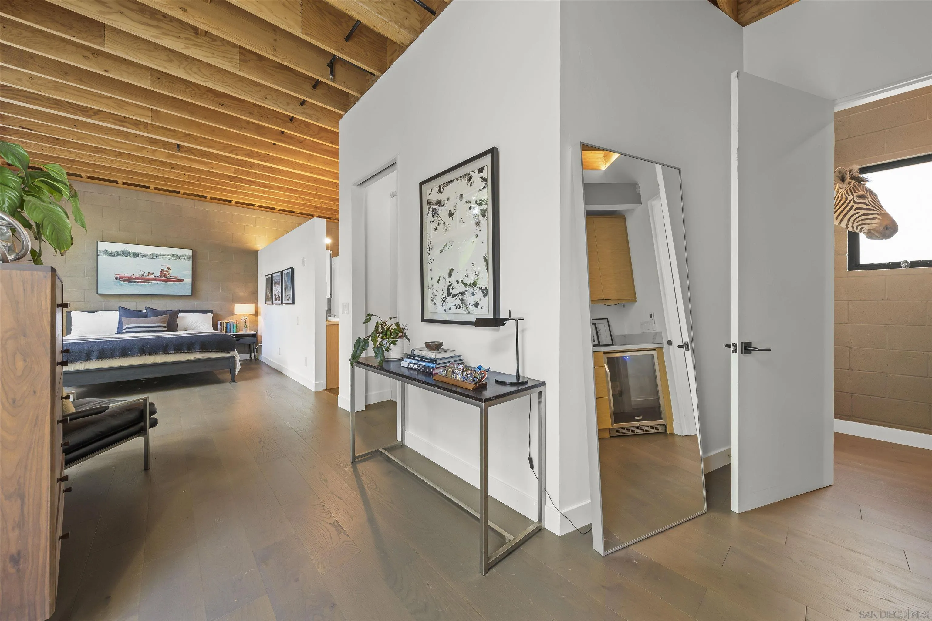 https://cdn.realtyfeed.com/cdn/127/260022744/7d322f2bc0e404dba05b4f968710b358.webp