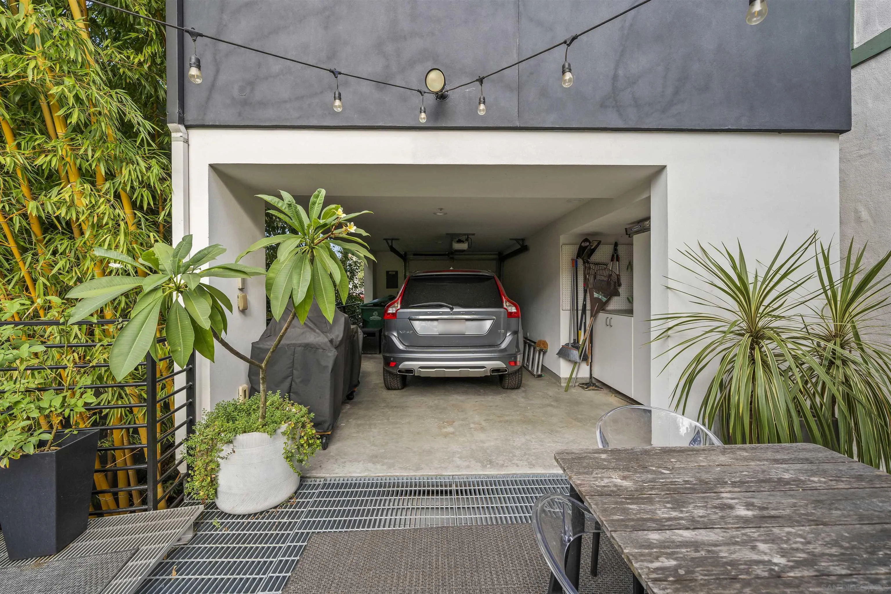 https://cdn.realtyfeed.com/cdn/127/260022744/8c38451b64659e3c5a582176b1e46454.webp