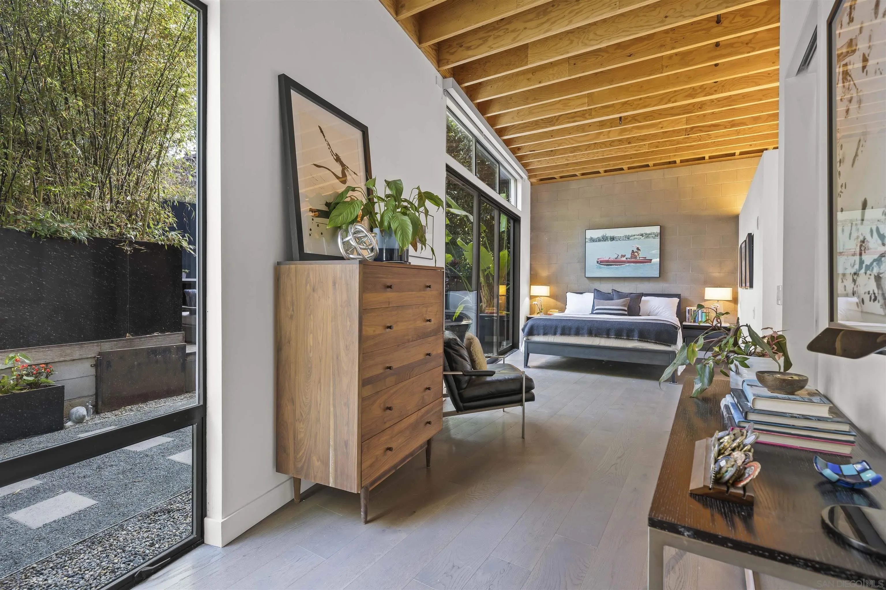 https://cdn.realtyfeed.com/cdn/127/260022744/a2bc97d858af3d8252ba8ae8daaeb219.webp