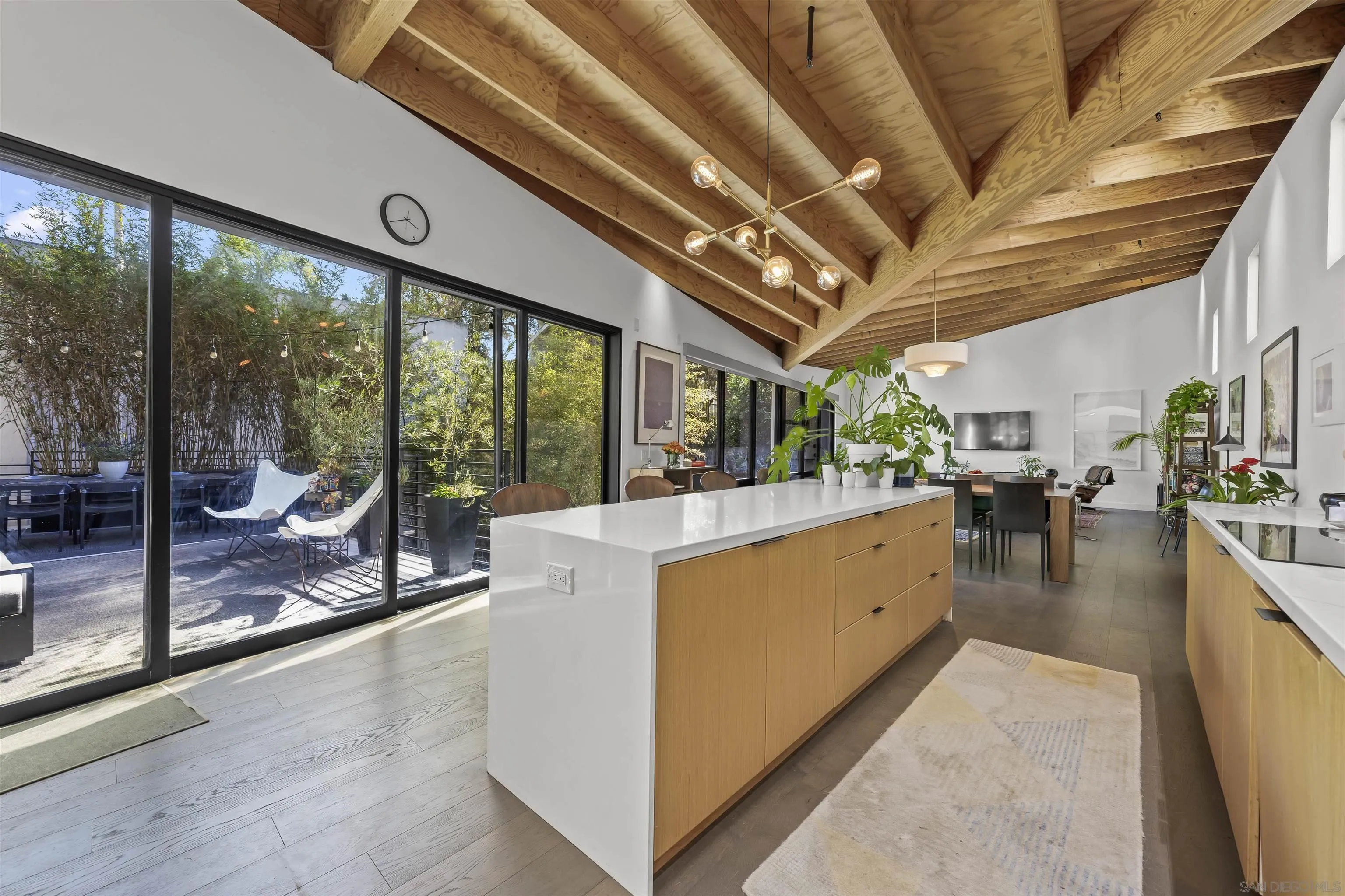 https://cdn.realtyfeed.com/cdn/127/260022744/b33a53f990584b10f22dab76ad7f3fdb.webp