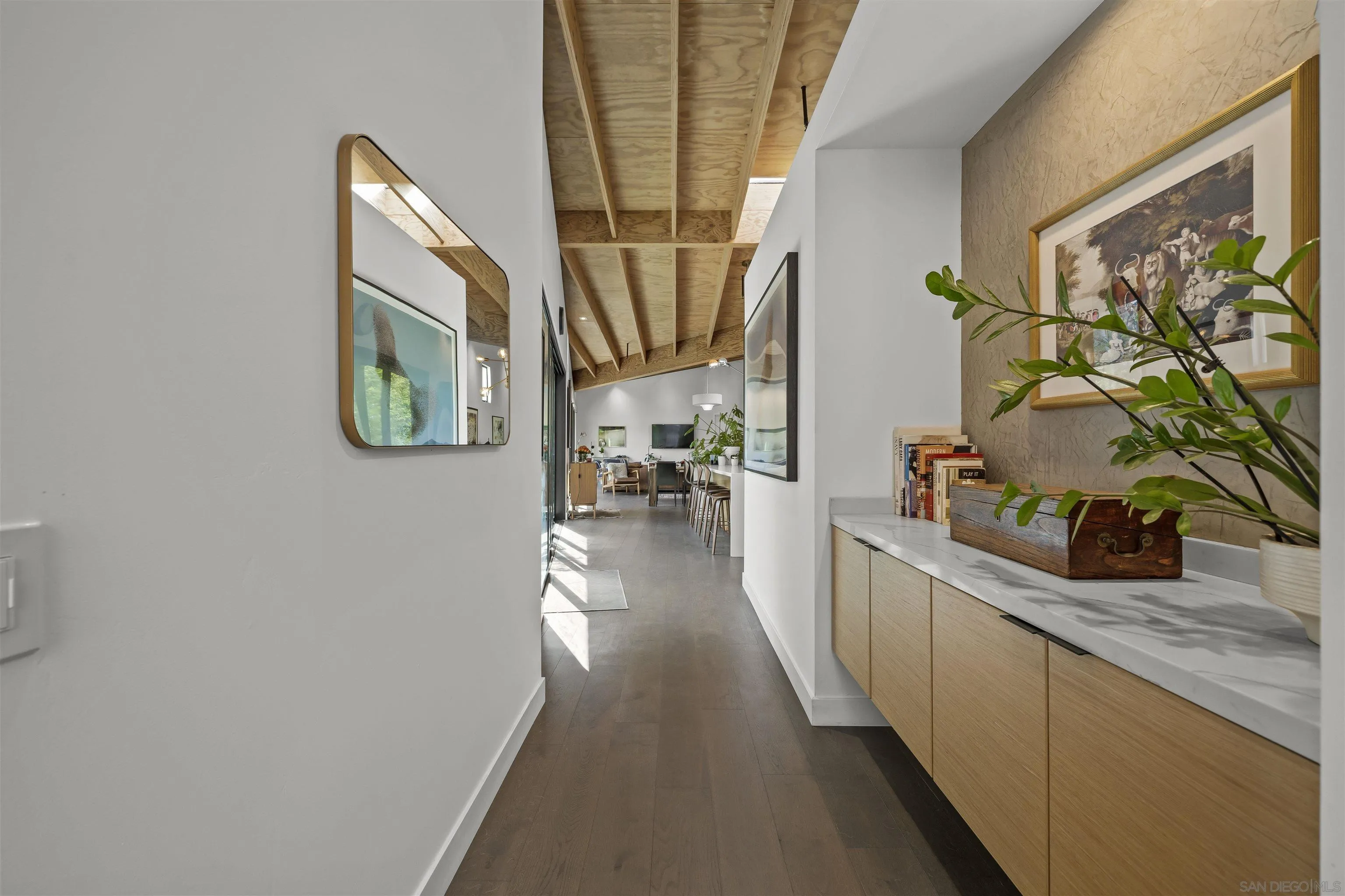 https://cdn.realtyfeed.com/cdn/127/260022744/be959b3d34d1badbd4030f1e2e0a4cff.webp