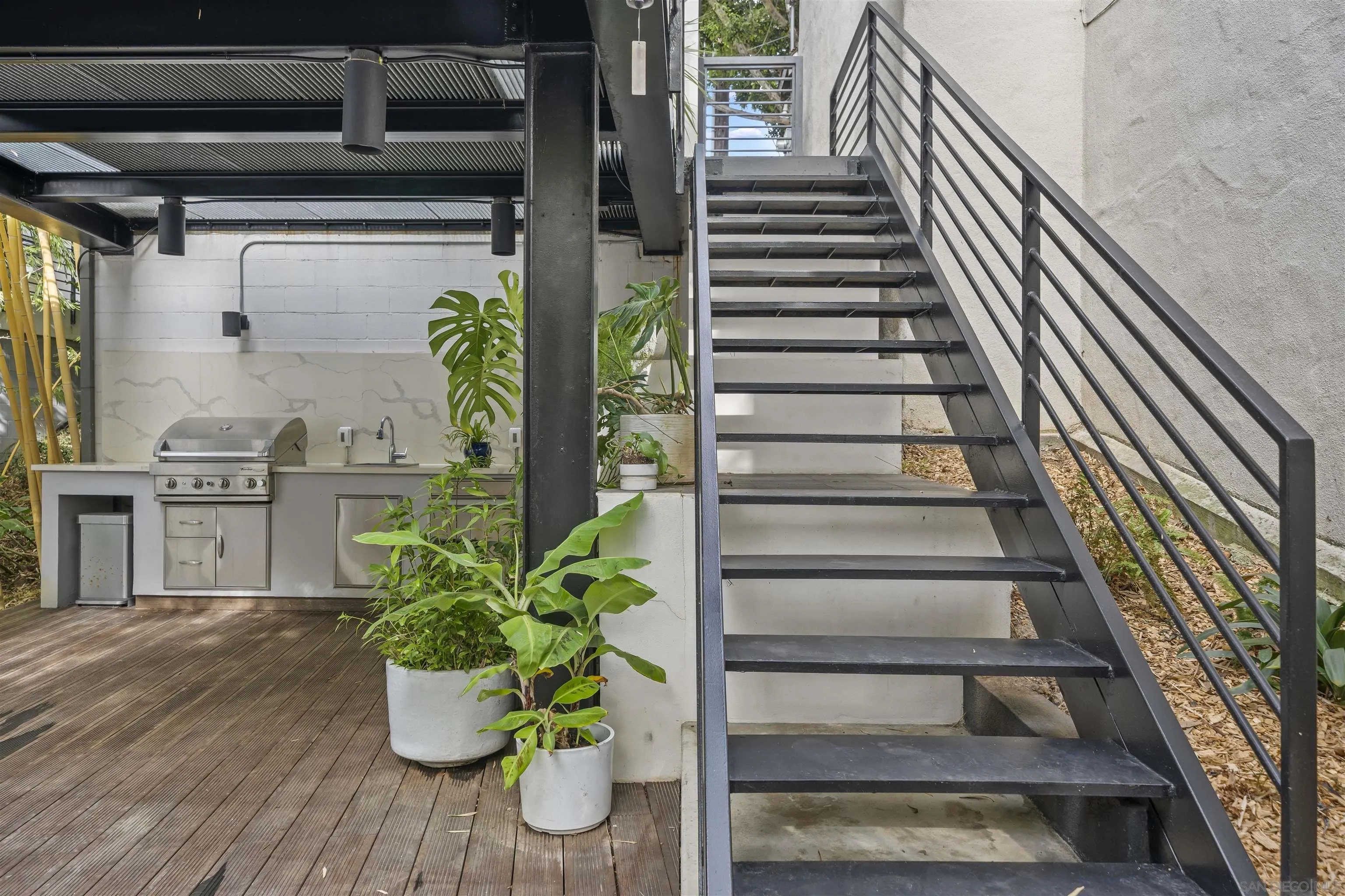 https://cdn.realtyfeed.com/cdn/127/260022744/e4581f404b80eac5a32acd5ab87398b1.webp