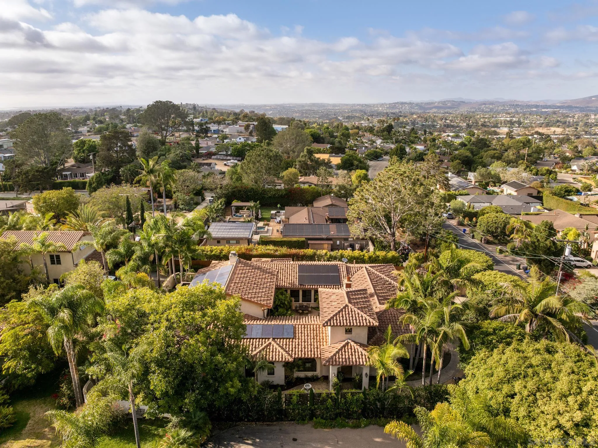 https://cdn.realtyfeed.com/cdn/127/260022752/8022c72d0457204e3a6359db79da0357.webp