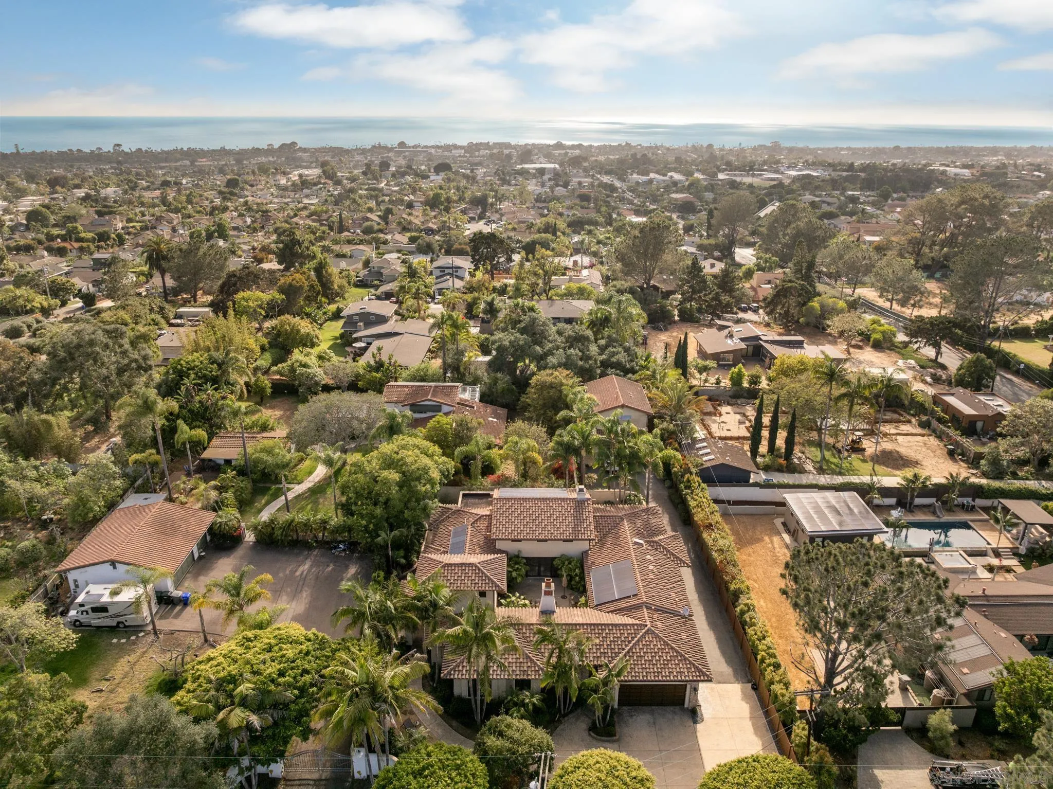 https://cdn.realtyfeed.com/cdn/127/260022752/a2d4518c391a24646cf5c6bcebe6267b.webp