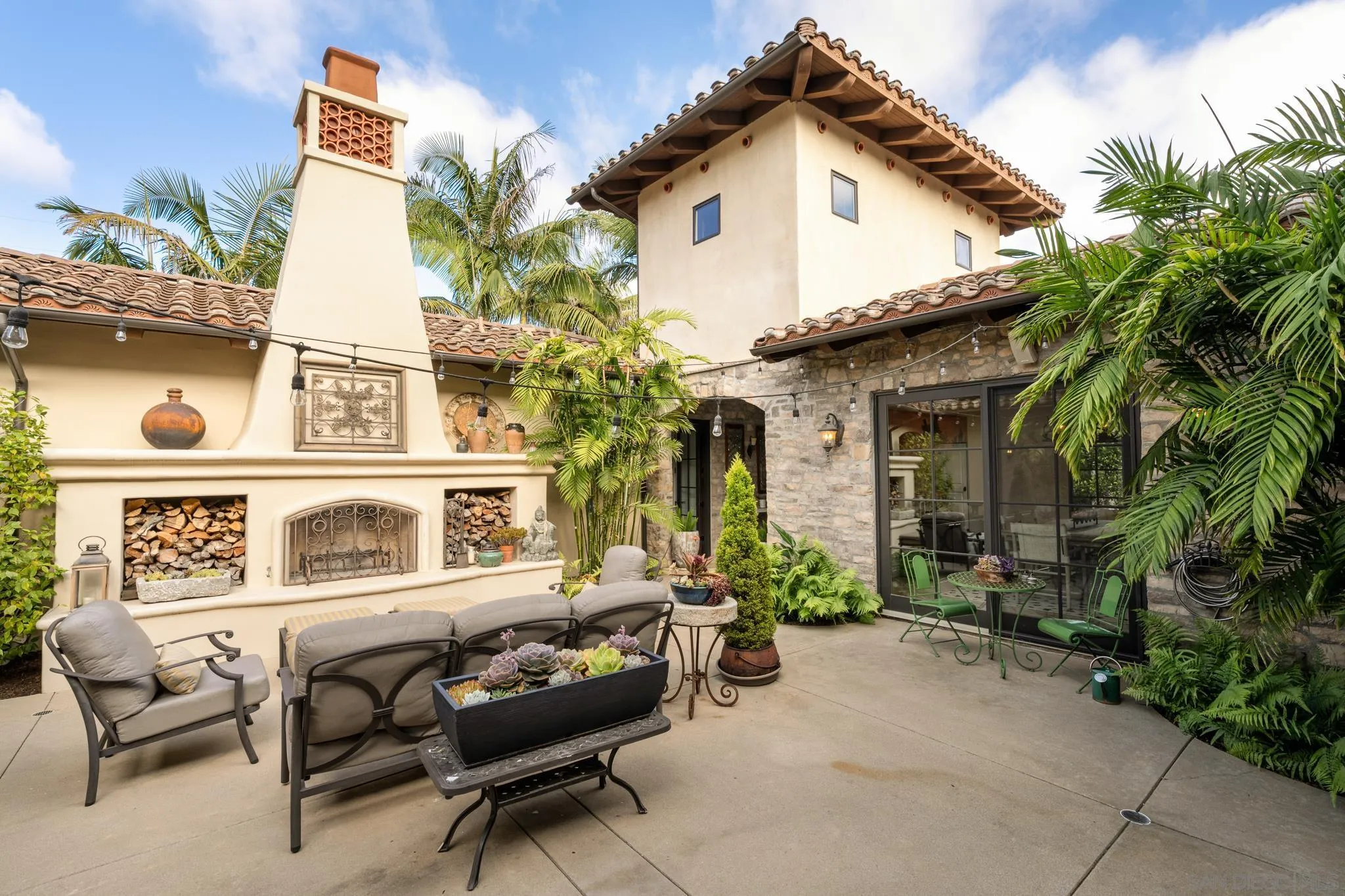 https://cdn.realtyfeed.com/cdn/127/260022752/d4c92f1a24ef050094a25d15e89c8d21.webp