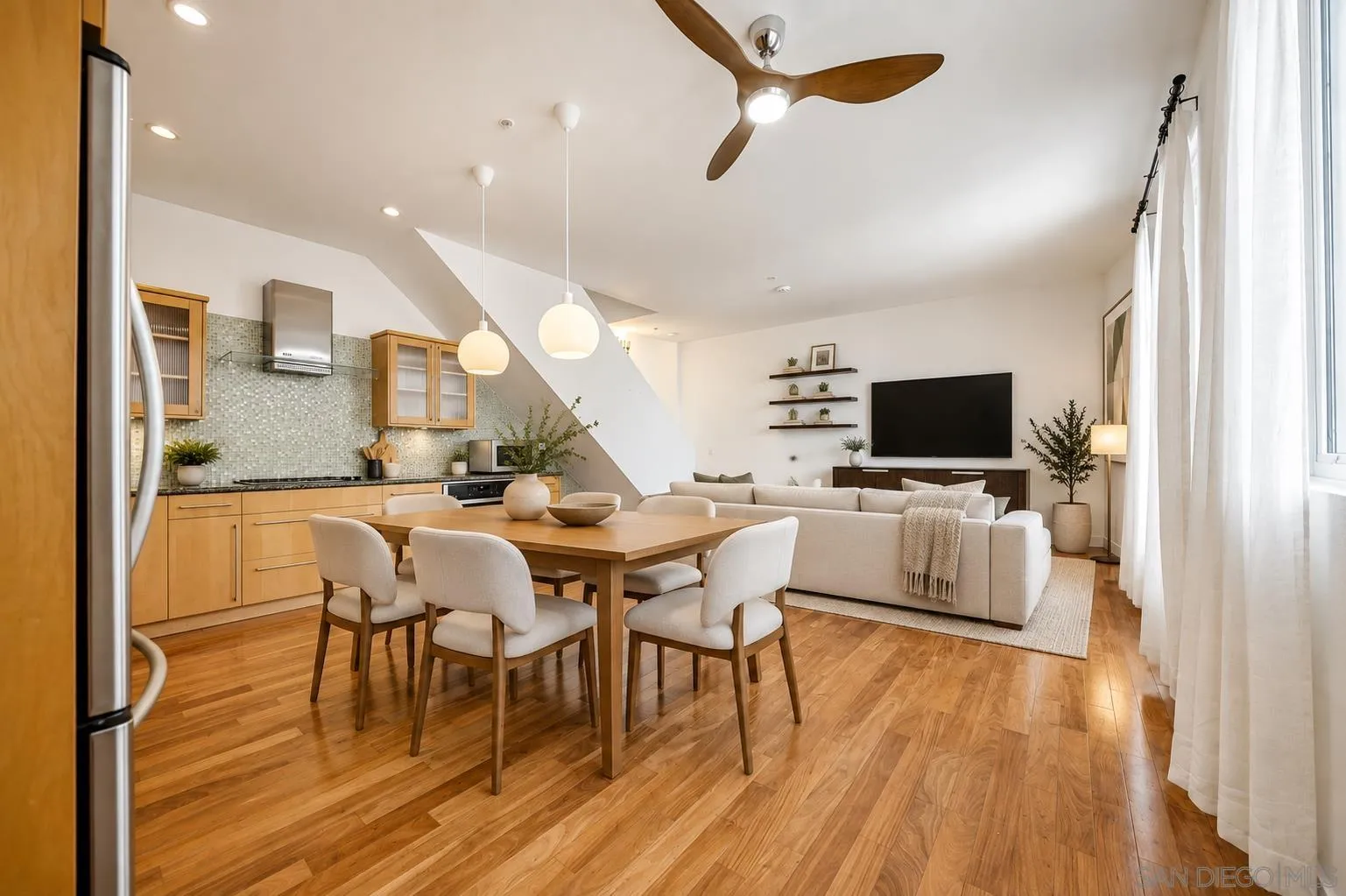 https://cdn.realtyfeed.com/cdn/127/260022753/88324711fd64d0650eaf5854b4a14a2e.webp